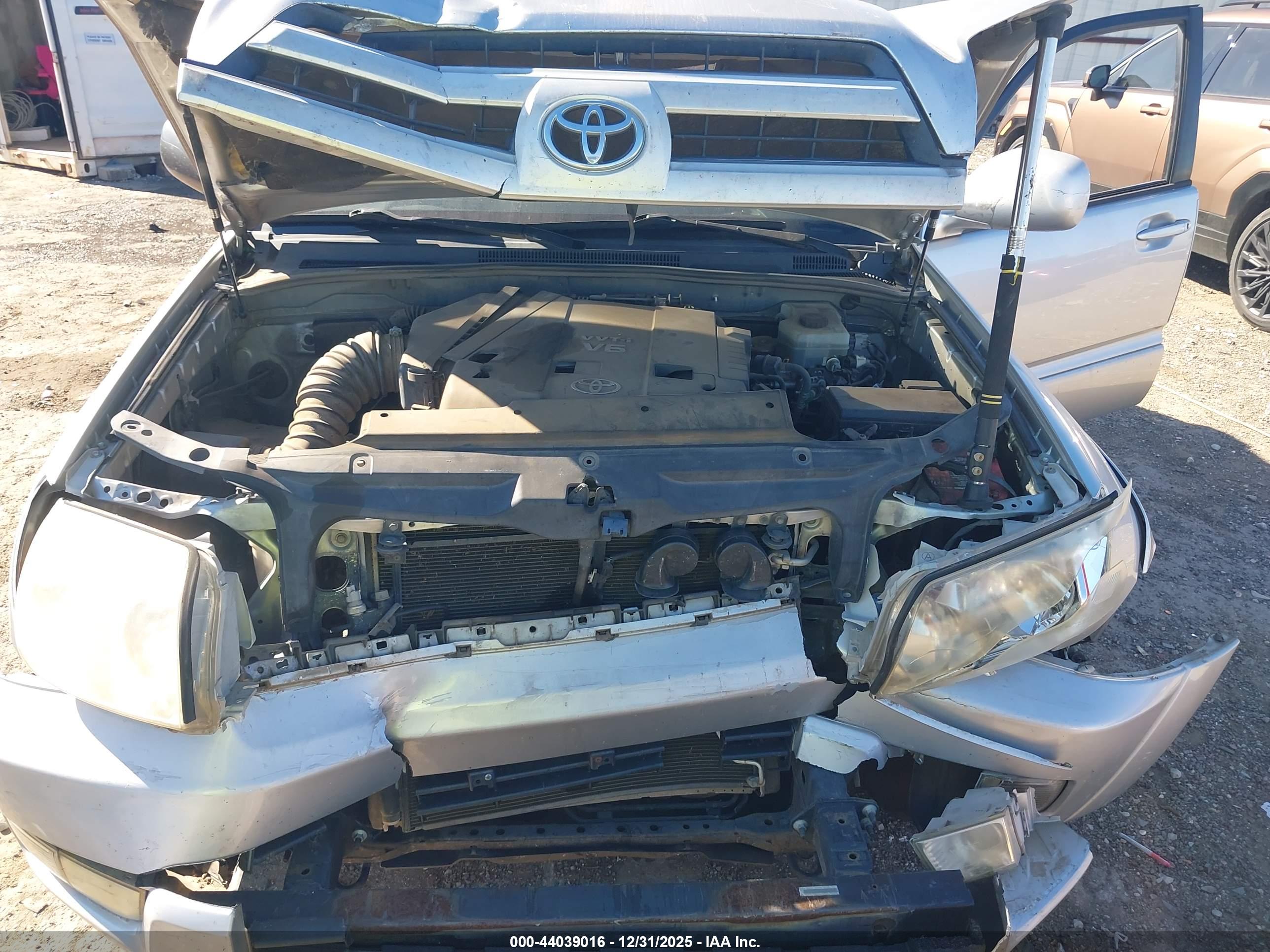 TOYOTA 4RUNNER image 10