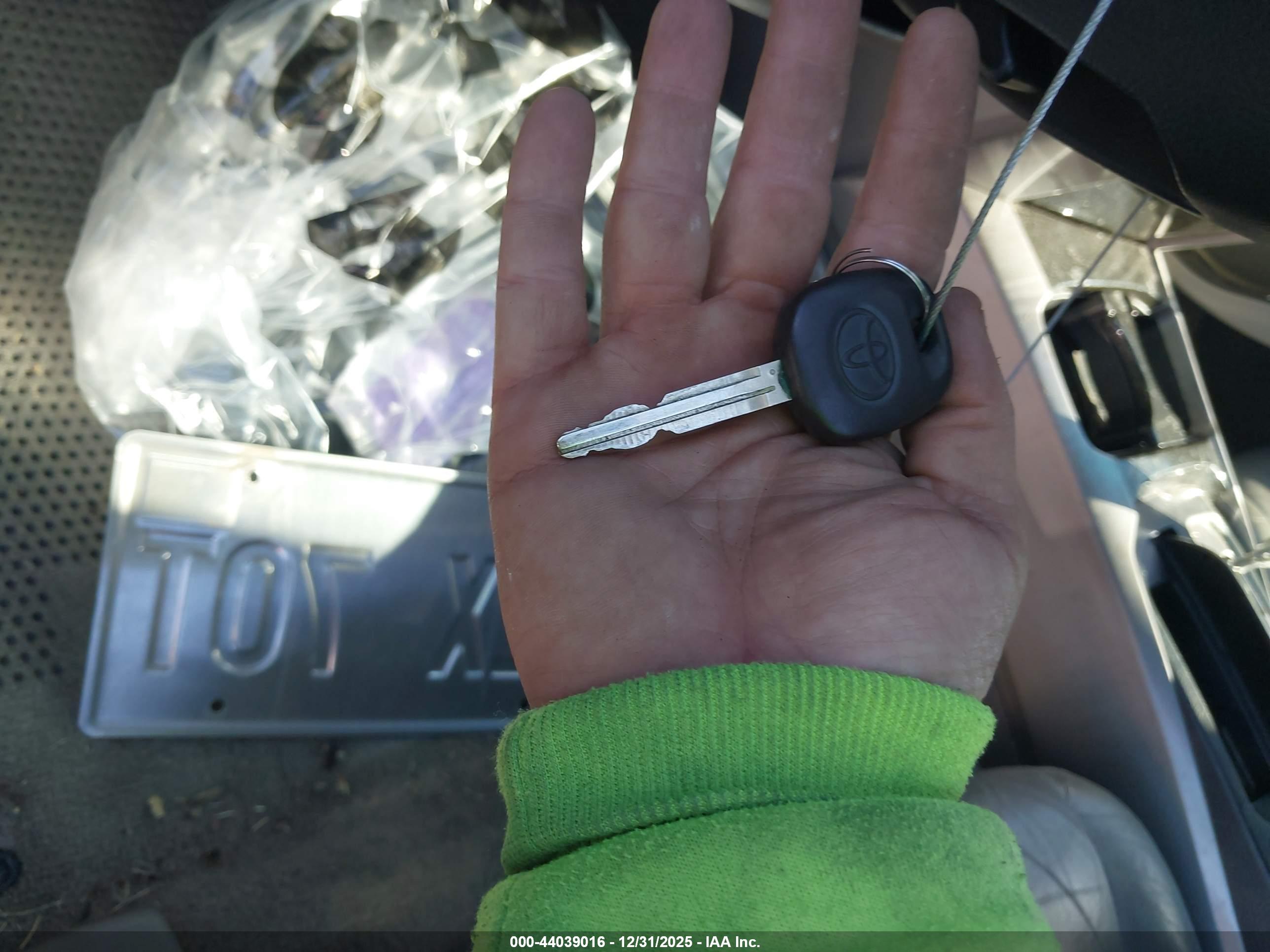 TOYOTA 4RUNNER image 11