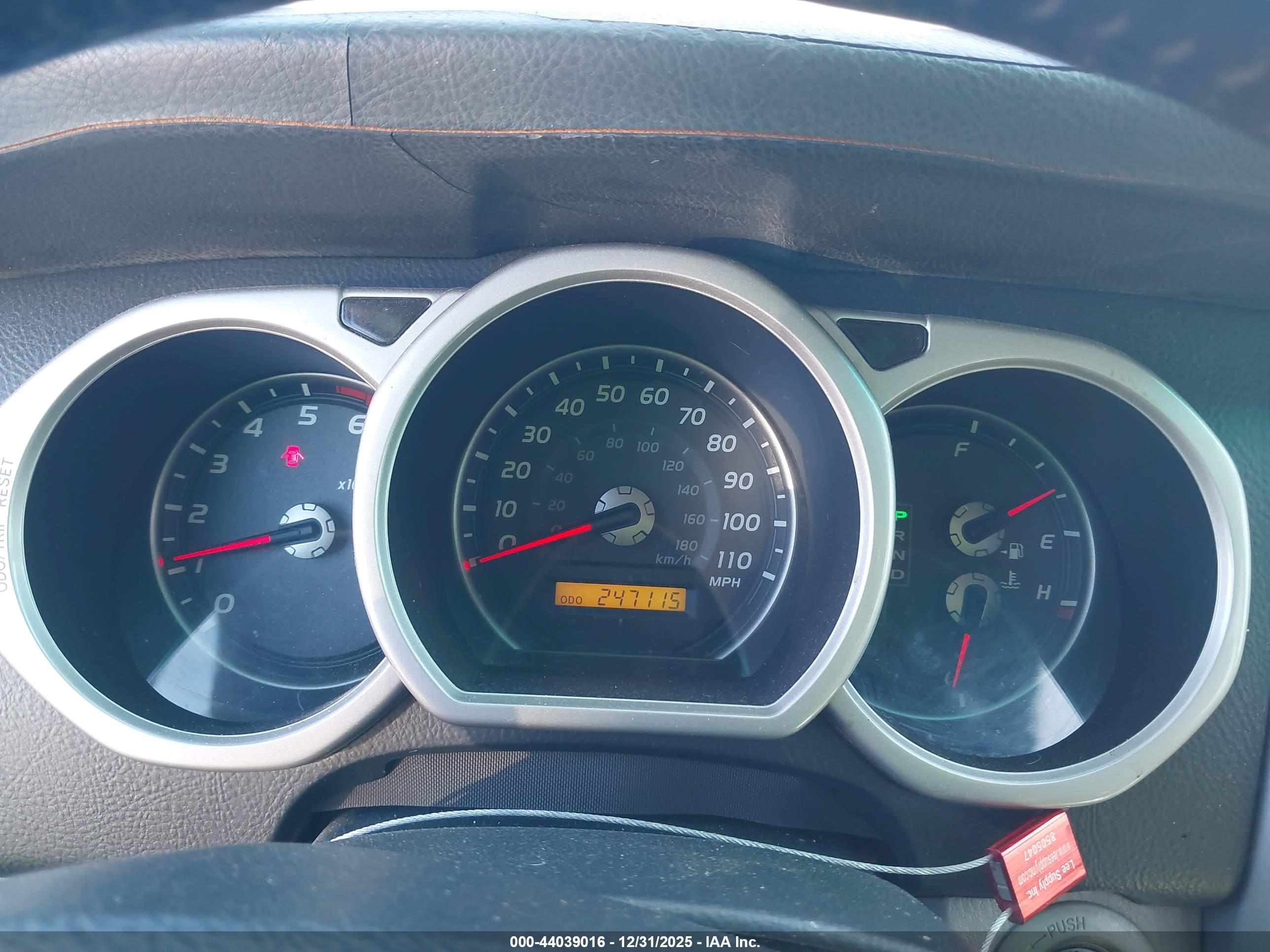 TOYOTA 4RUNNER image 7