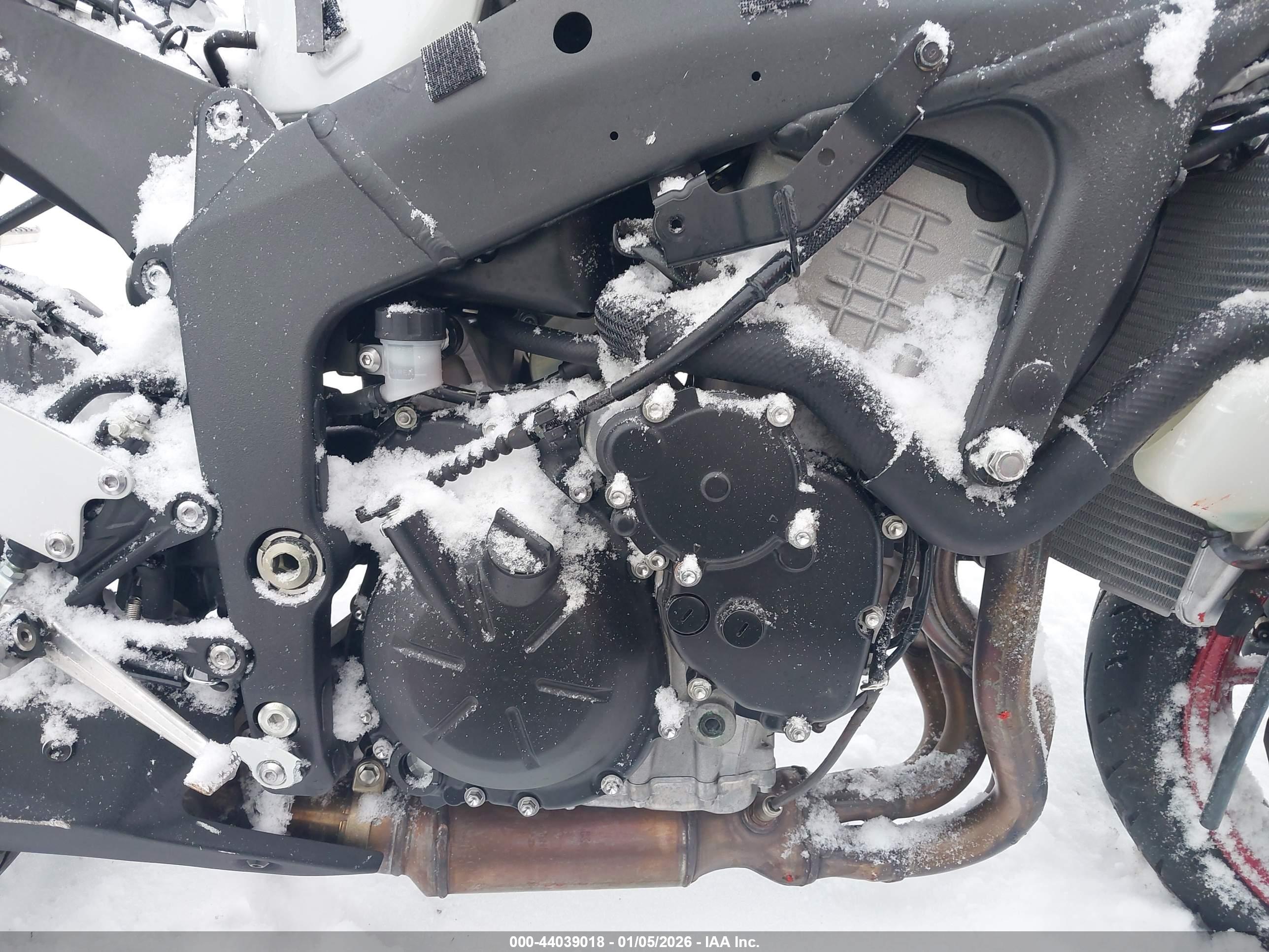 KAWASAKI ZX636 image 8