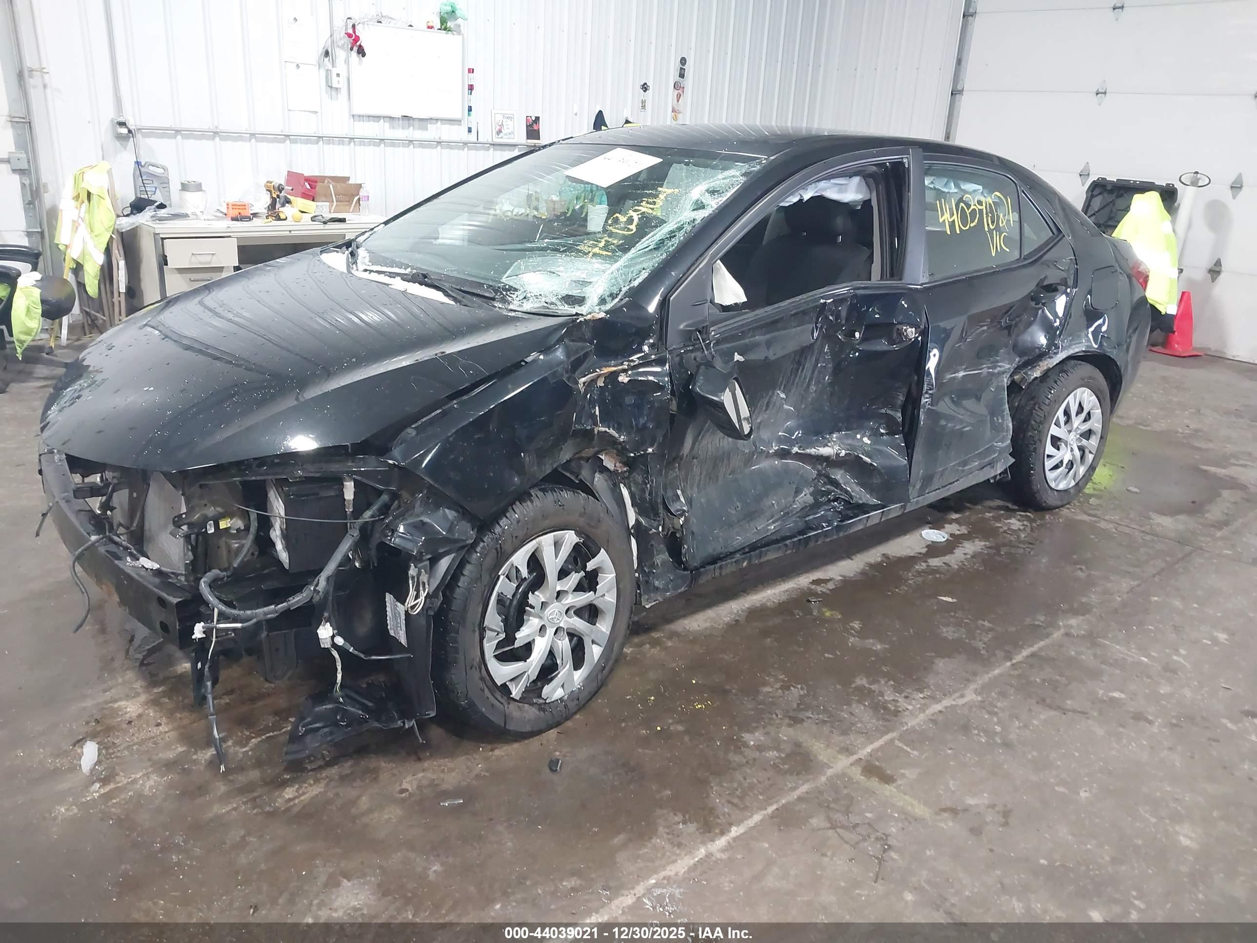 TOYOTA COROLLA image 2