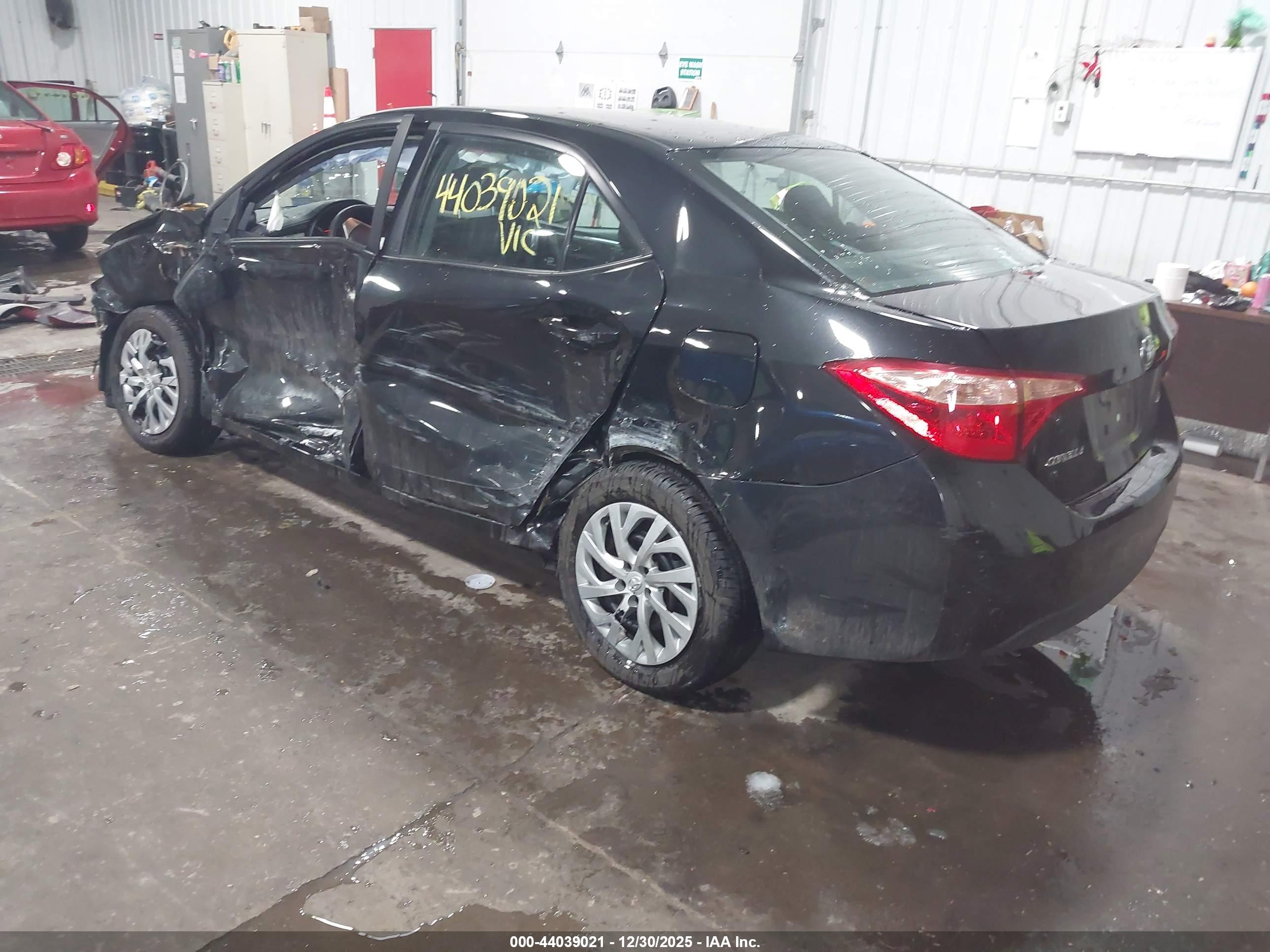 TOYOTA COROLLA image 3