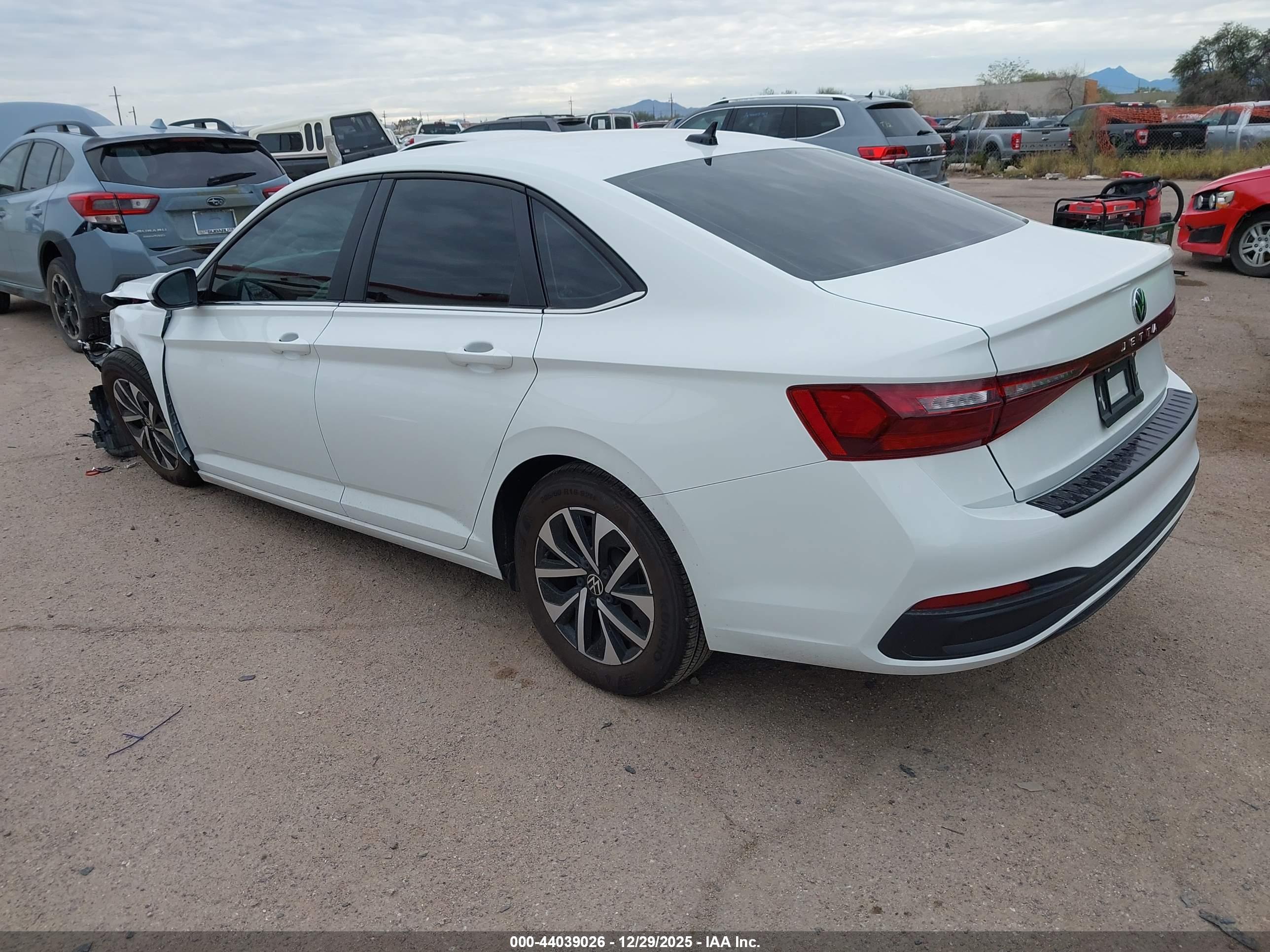VOLKSWAGEN JETTA image 3