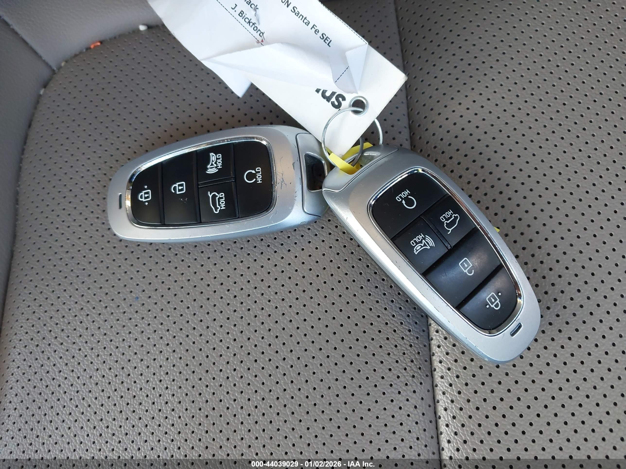 HYUNDAI SANTA image 11