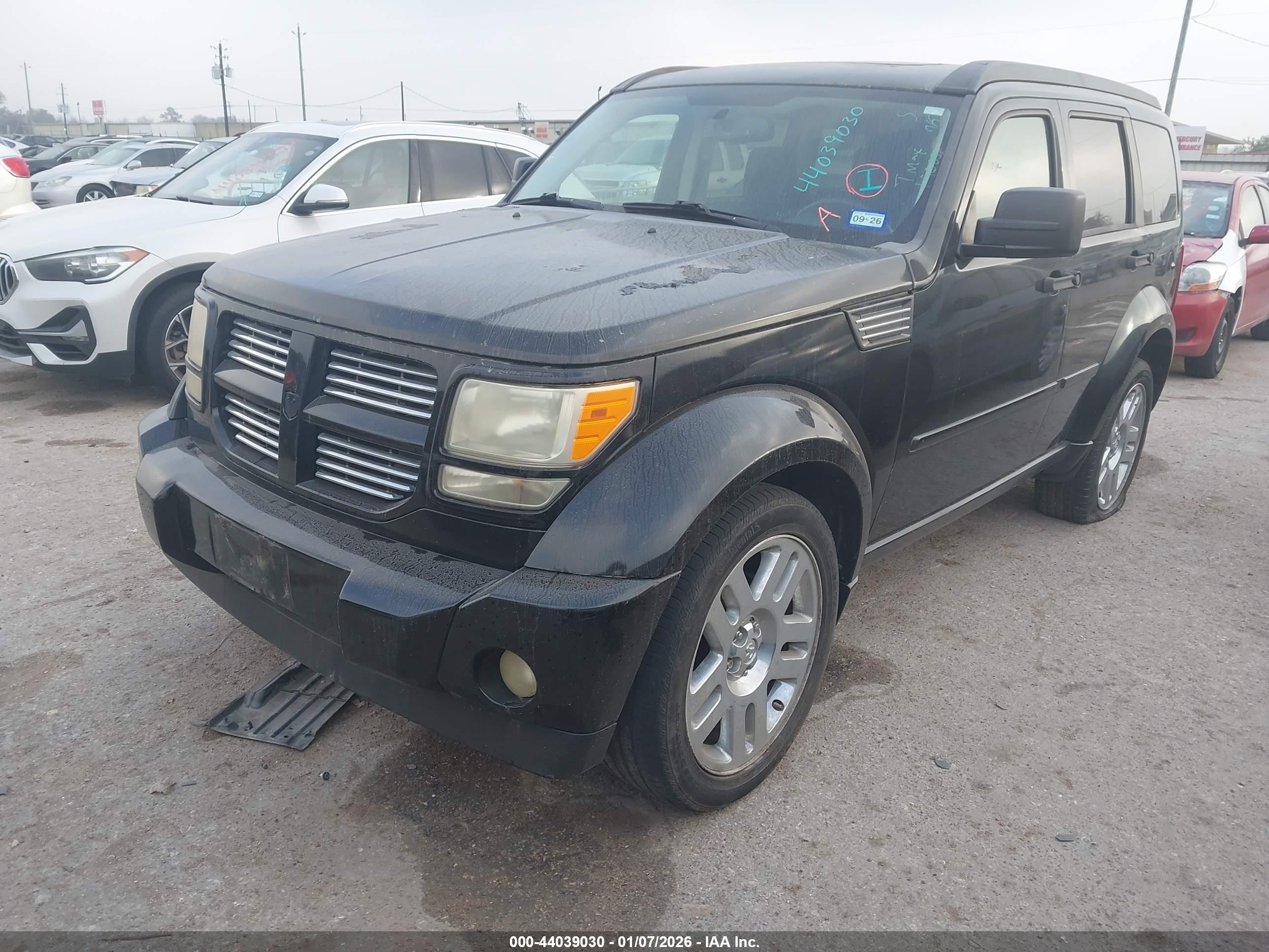 DODGE NITRO image 2