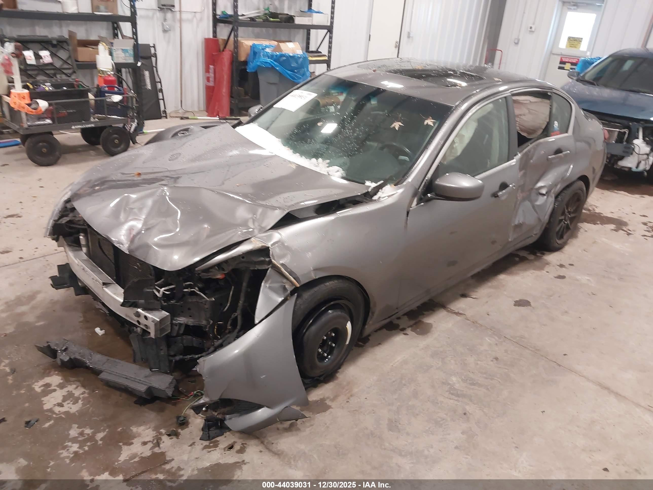 INFINITI G37X image 2