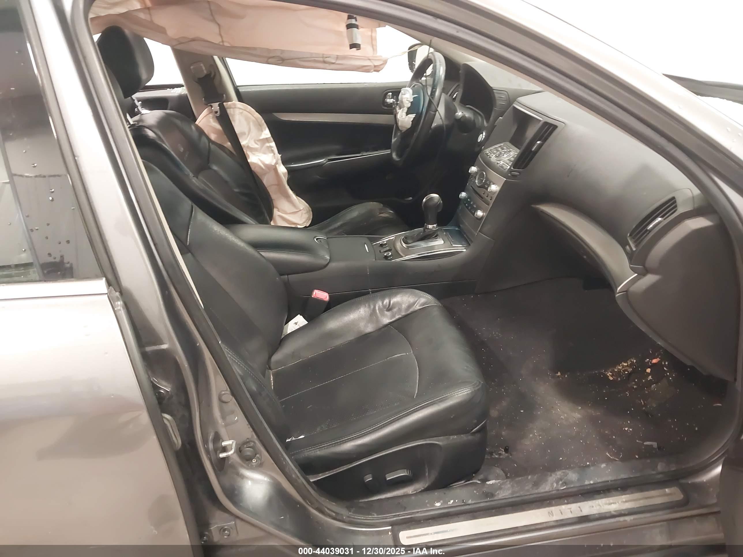 INFINITI G37X image 5