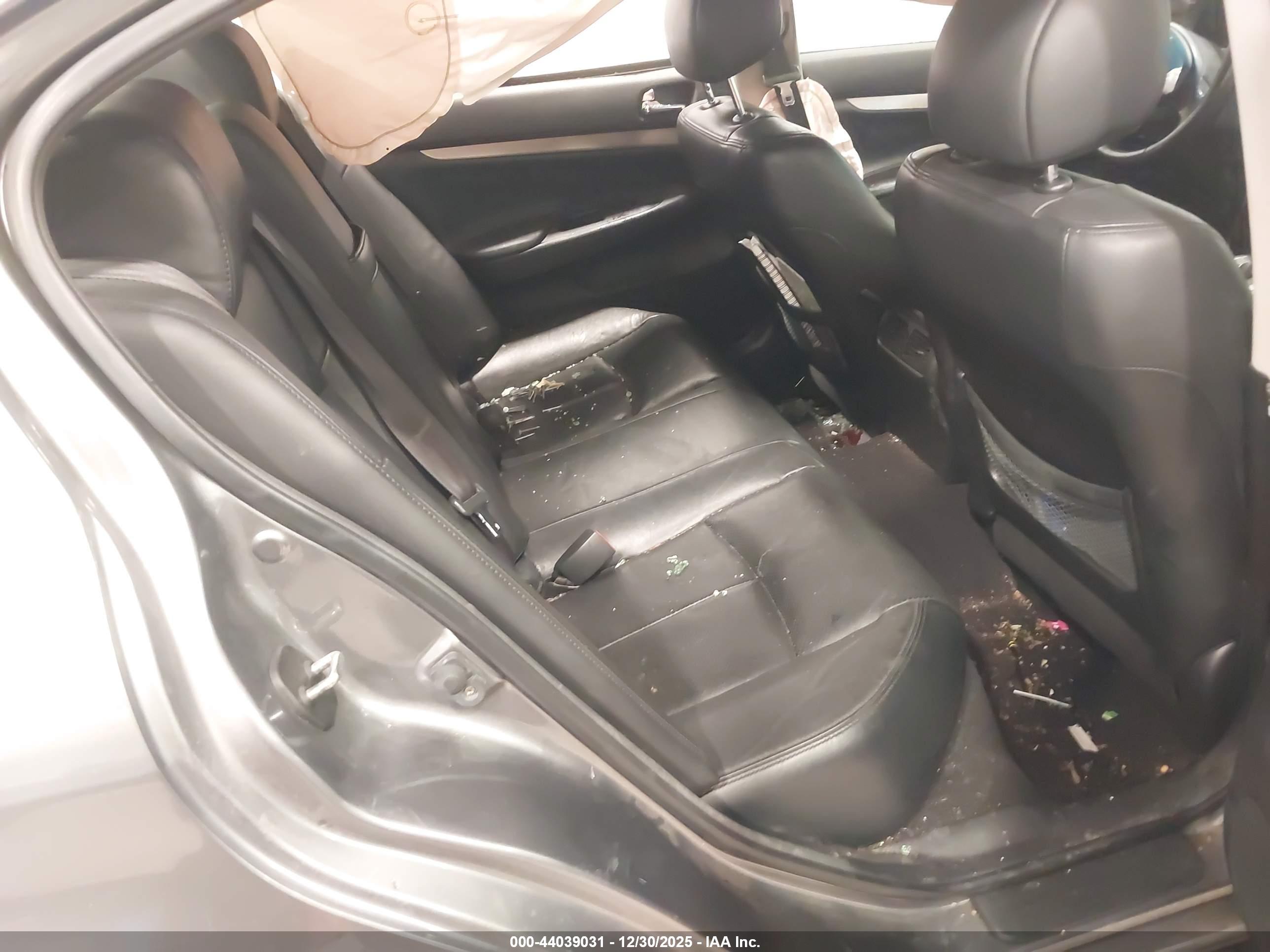 INFINITI G37X image 8