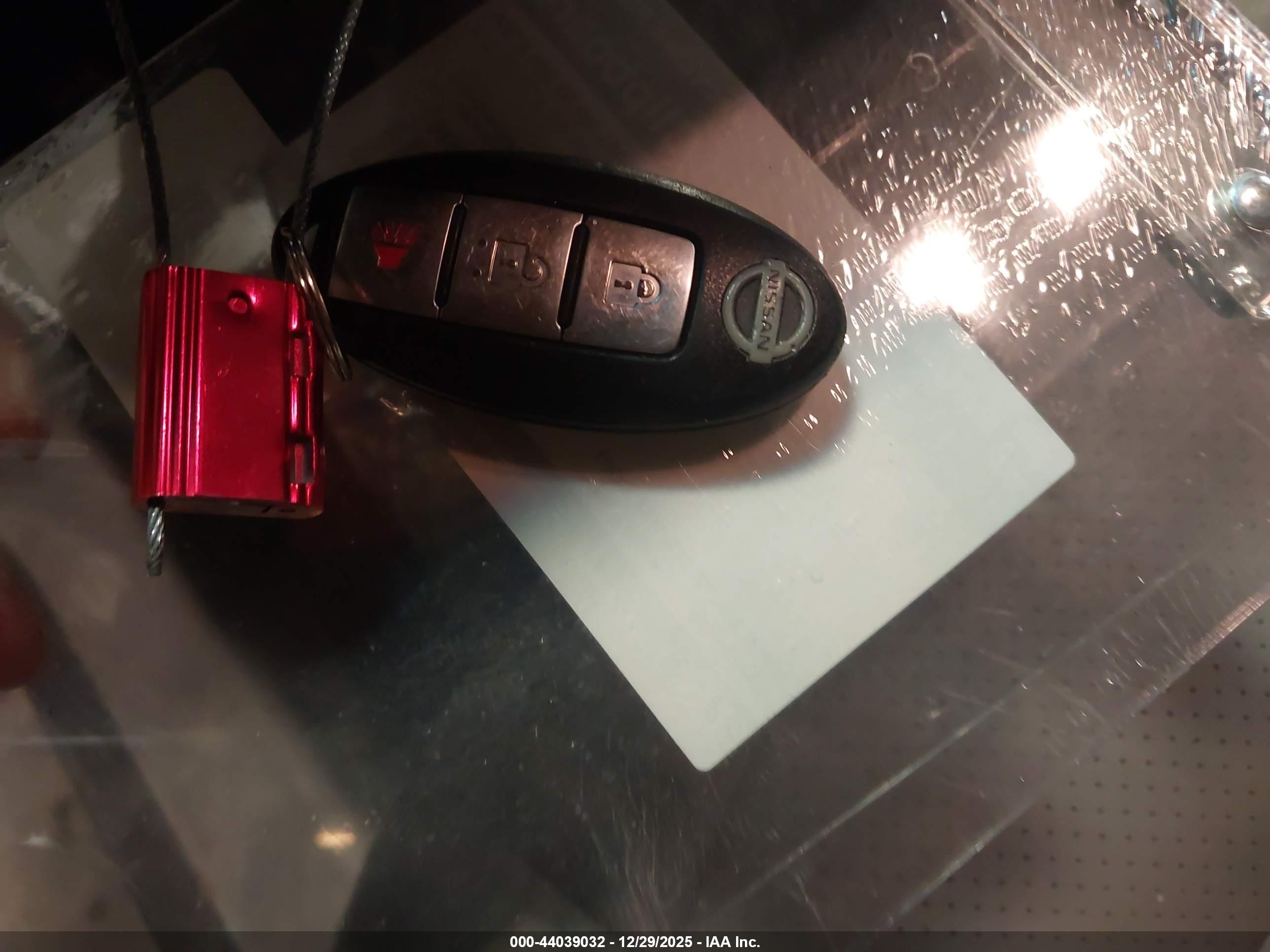 NISSAN ROGUE image 11