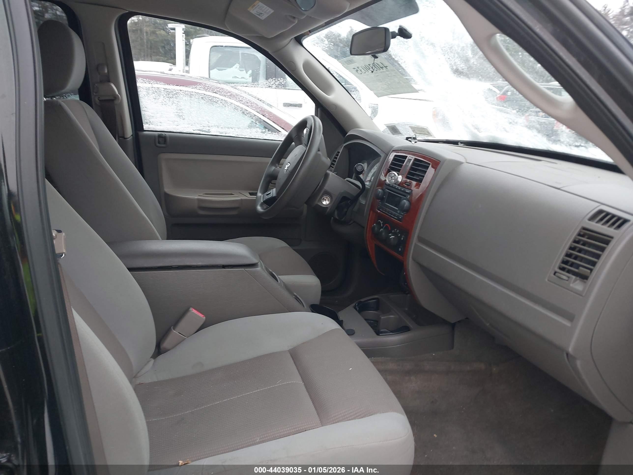 DODGE DAKOTA image 5