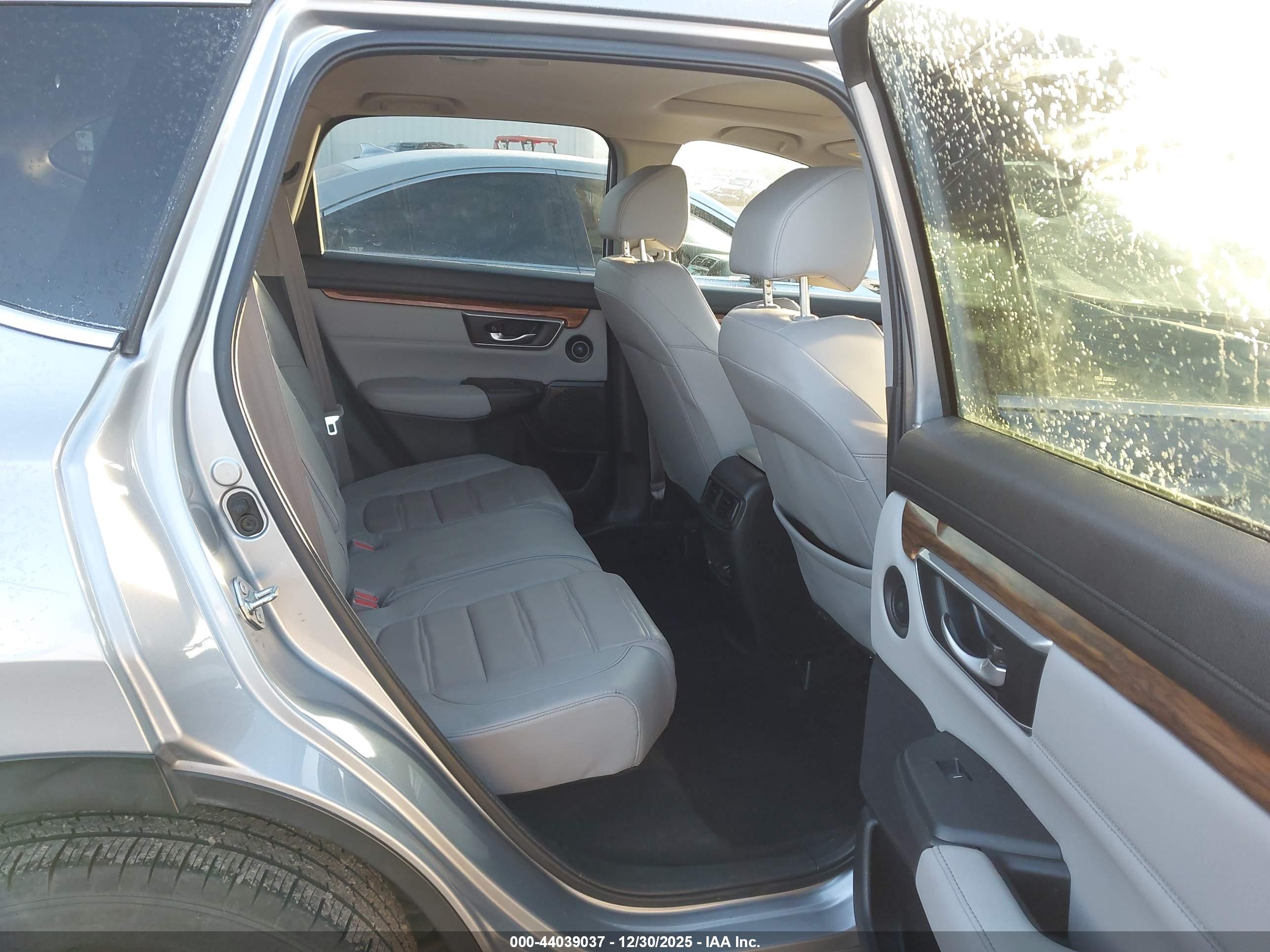 HONDA CR-V image 8