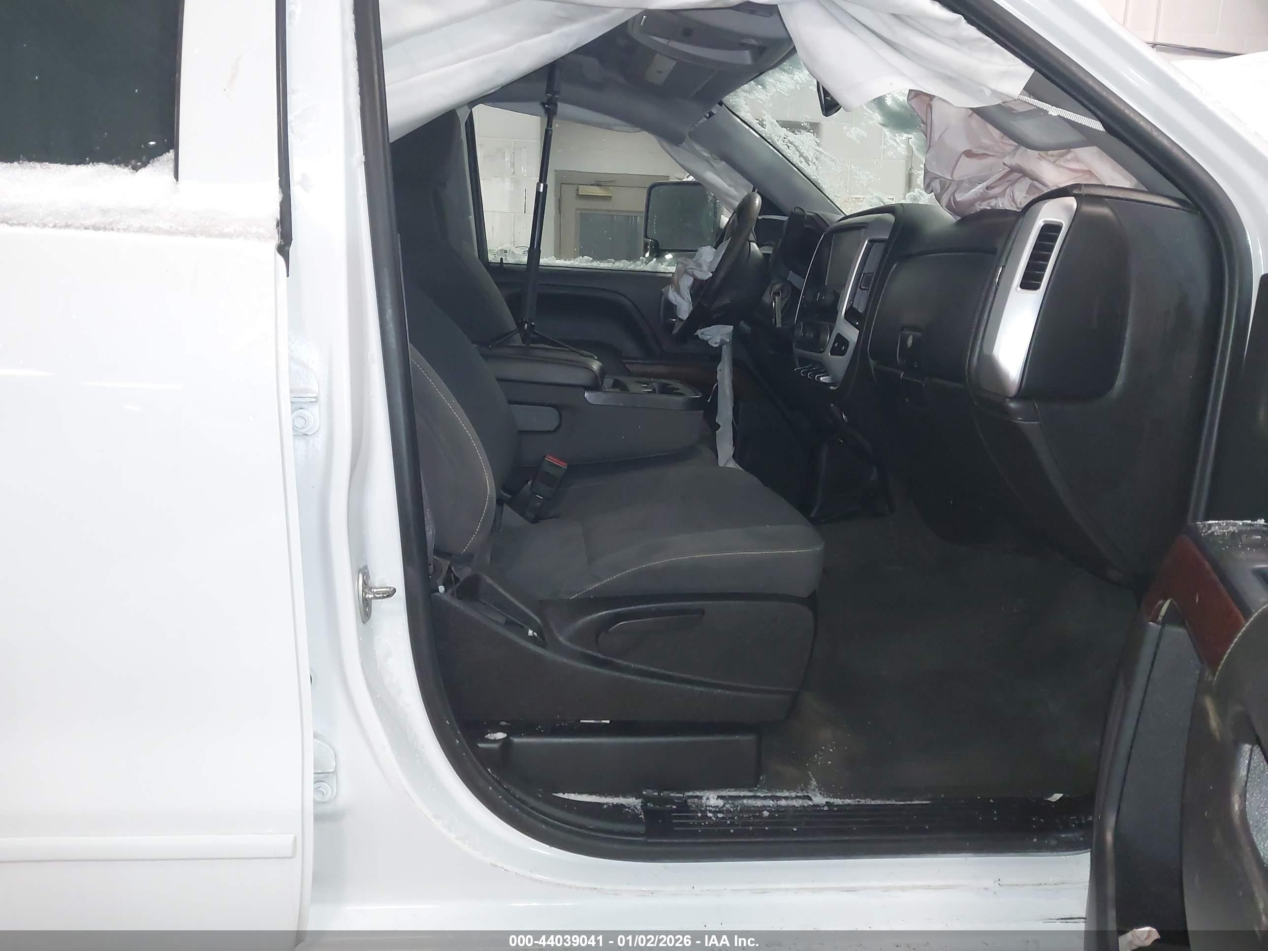 GMC SIERRA image 5