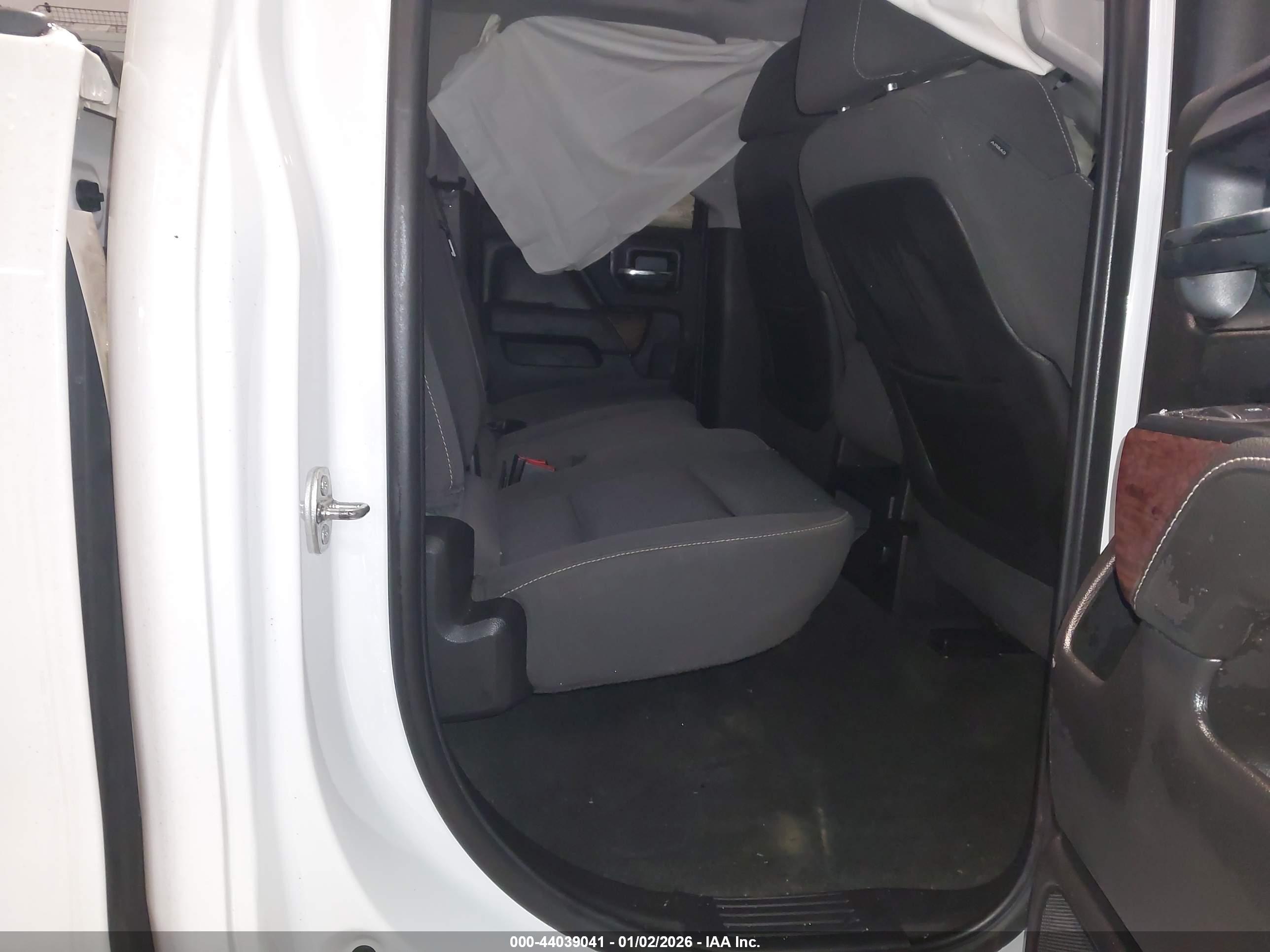 GMC SIERRA image 8