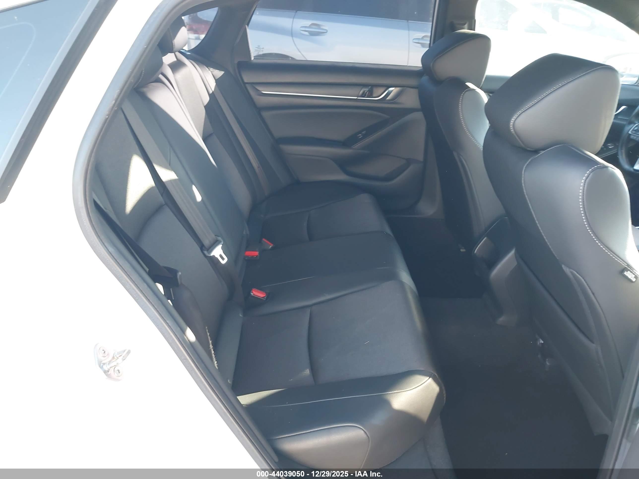 HONDA ACCORD image 8