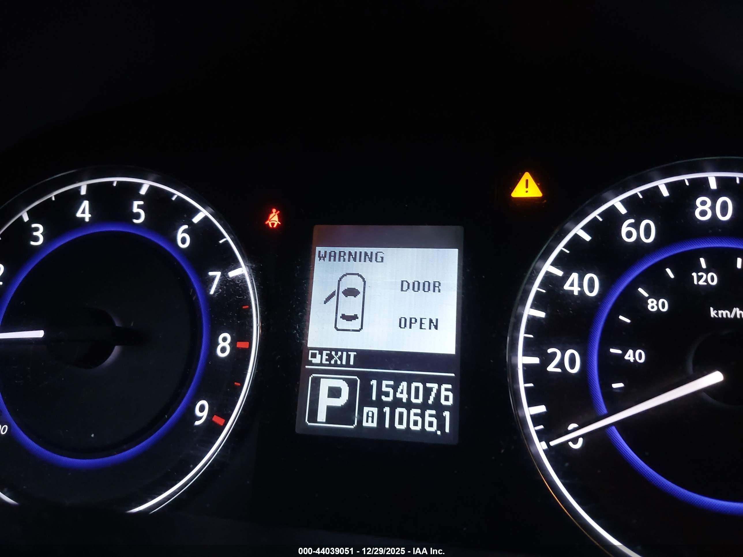 INFINITI G37 image 7