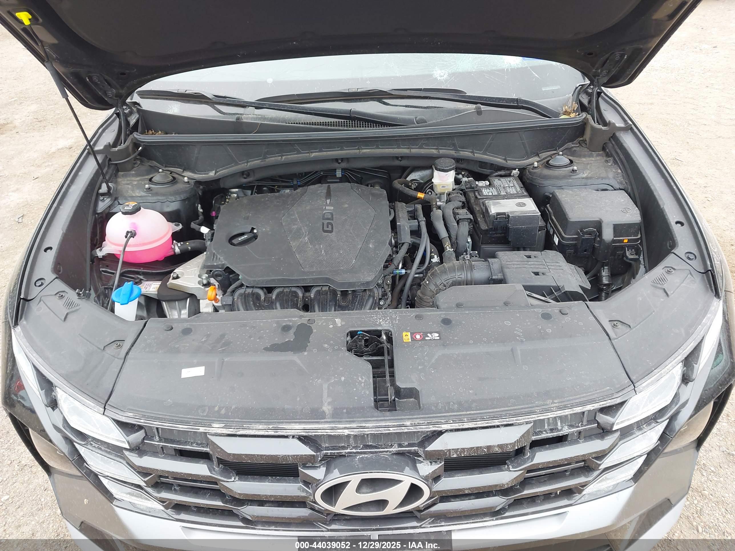 HYUNDAI TUCSON image 10