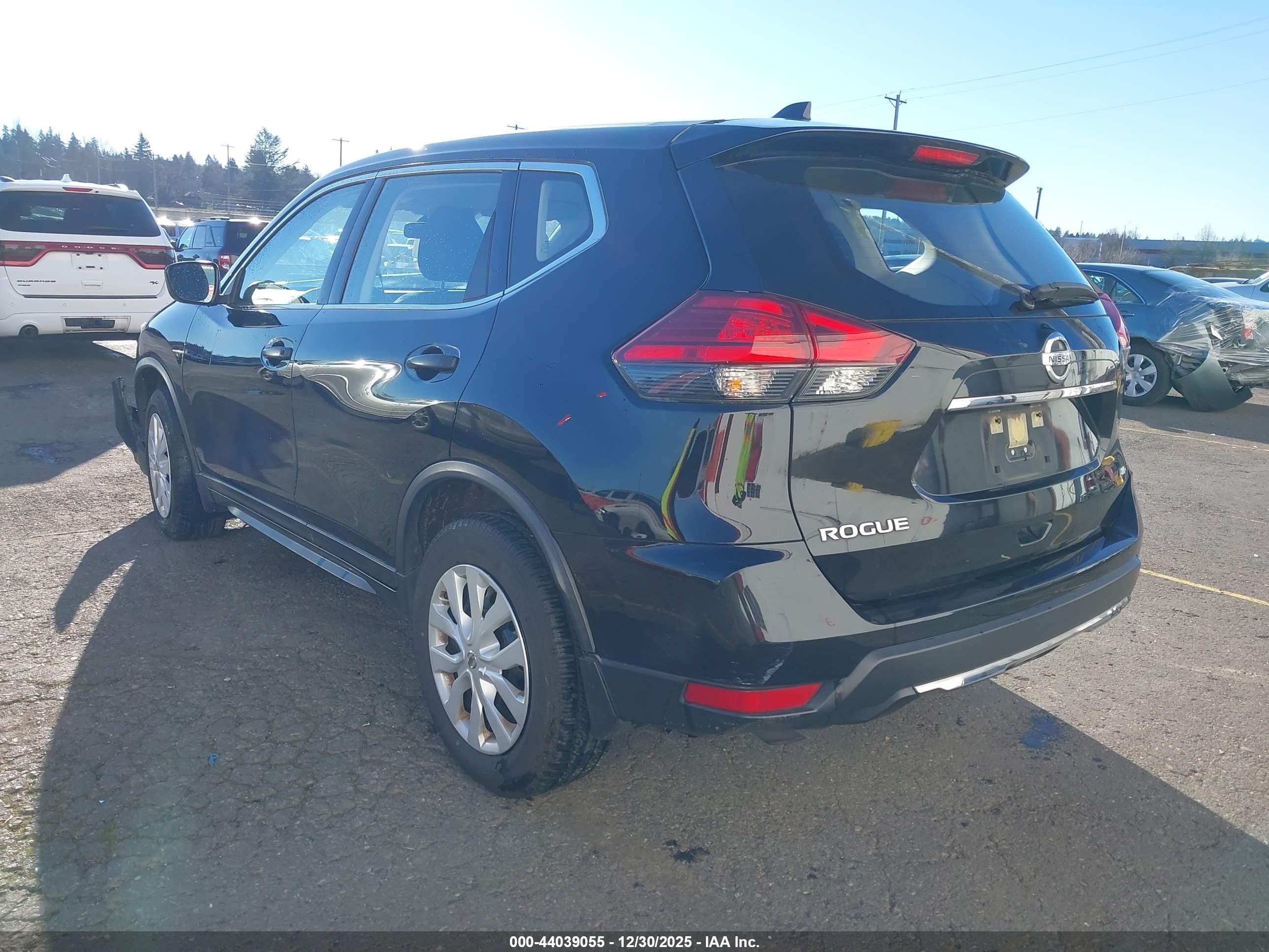 NISSAN ROGUE image 3