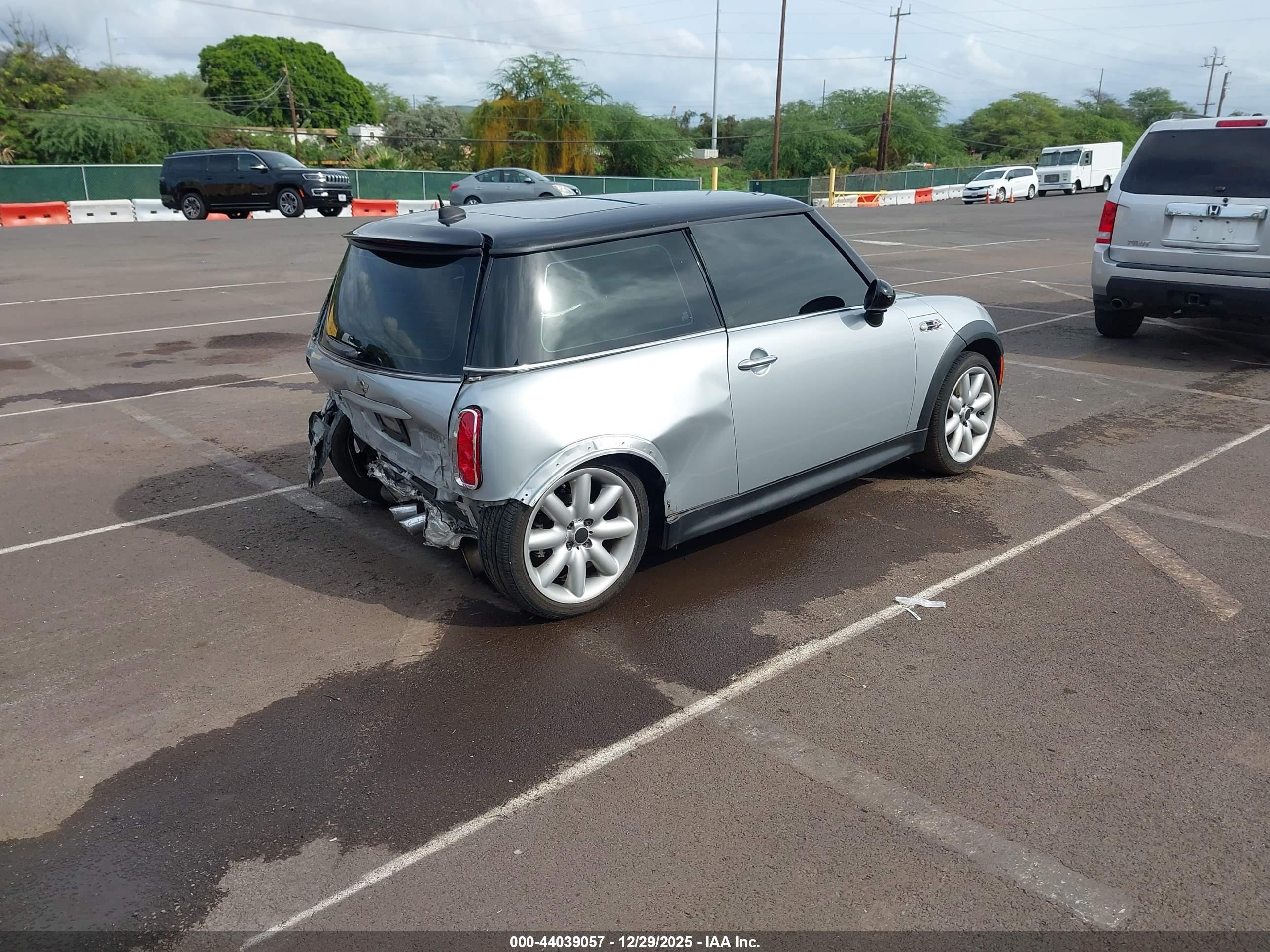 MINI COOPER image 4