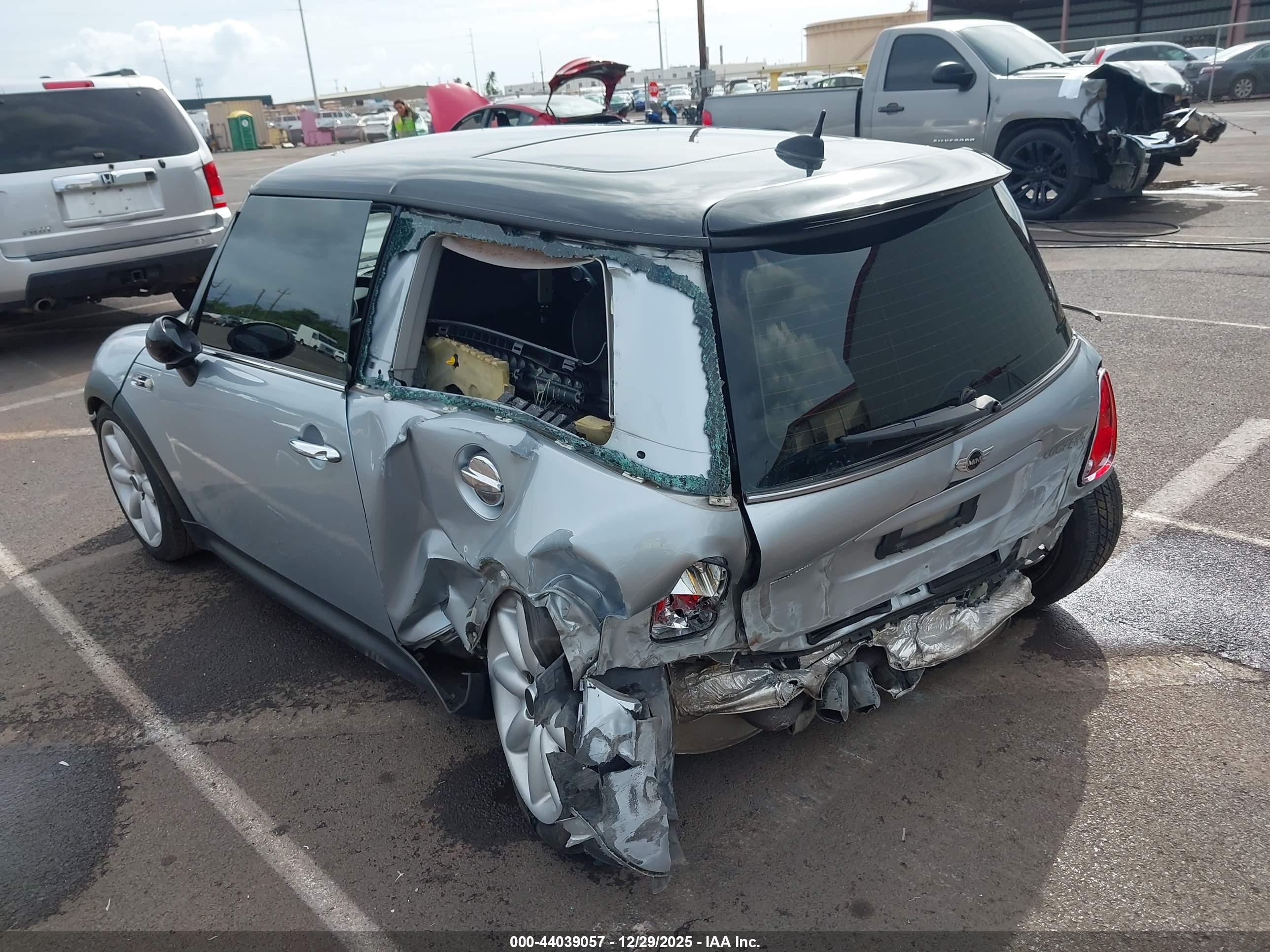 MINI COOPER image 6