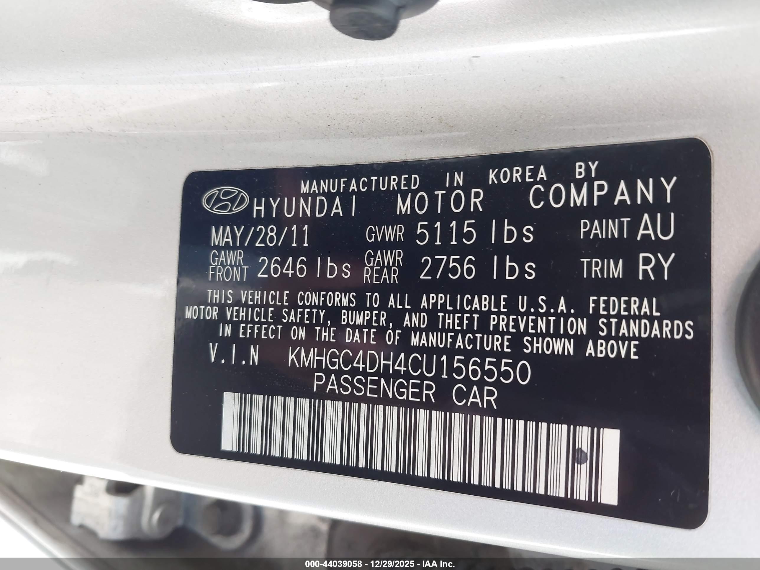 HYUNDAI GENESIS image 9