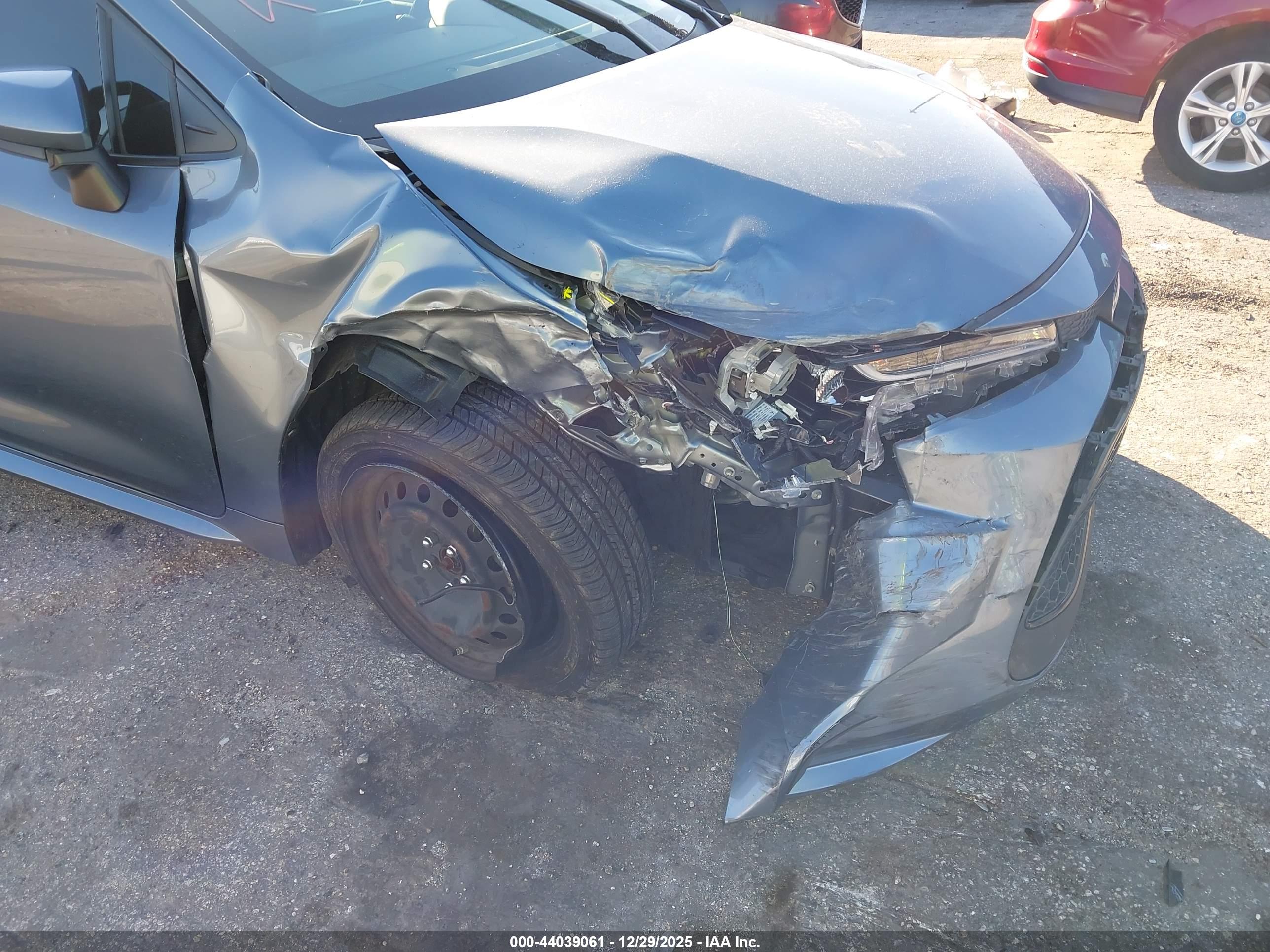 TOYOTA COROLLA image 6