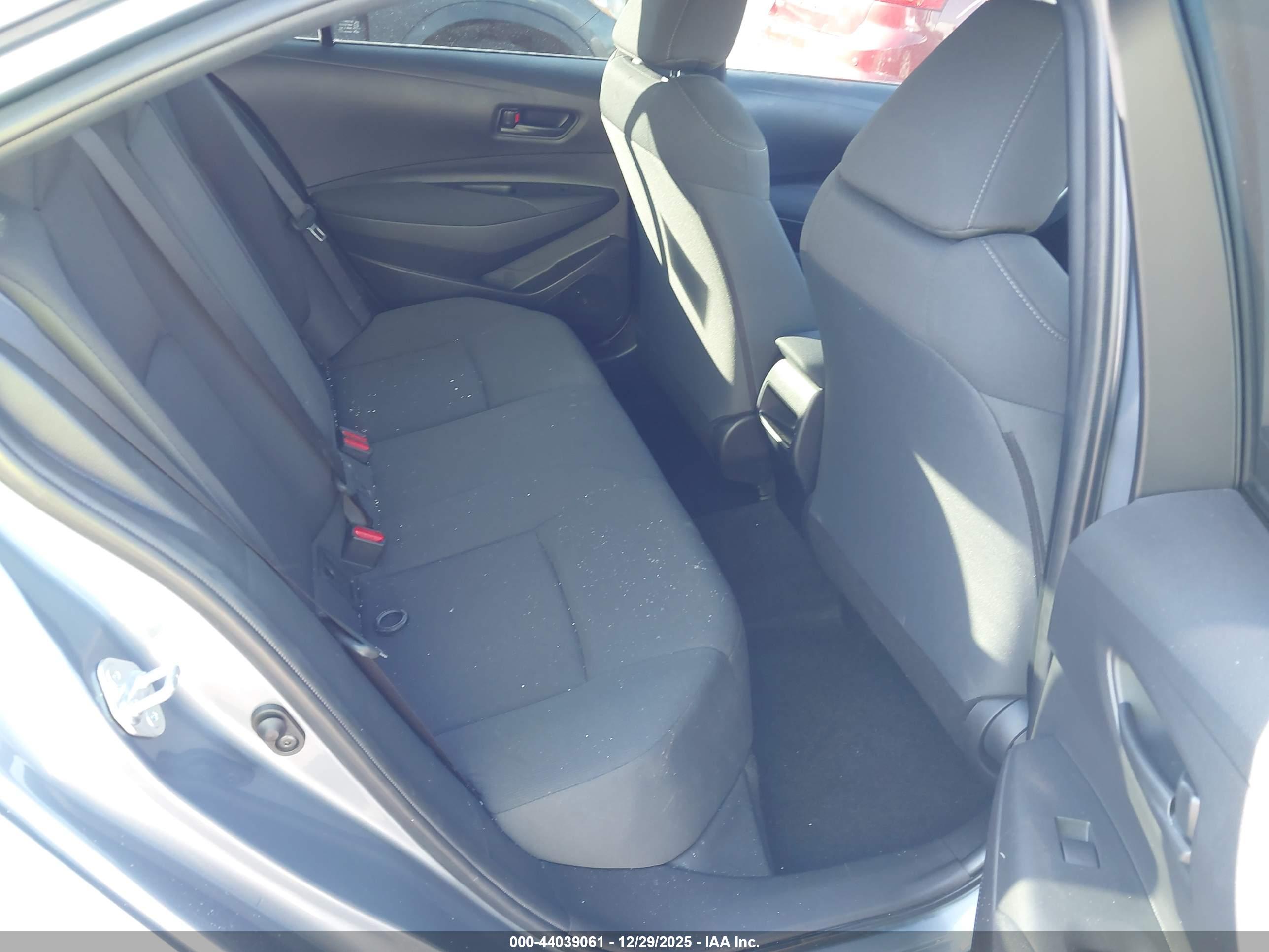 TOYOTA COROLLA image 8