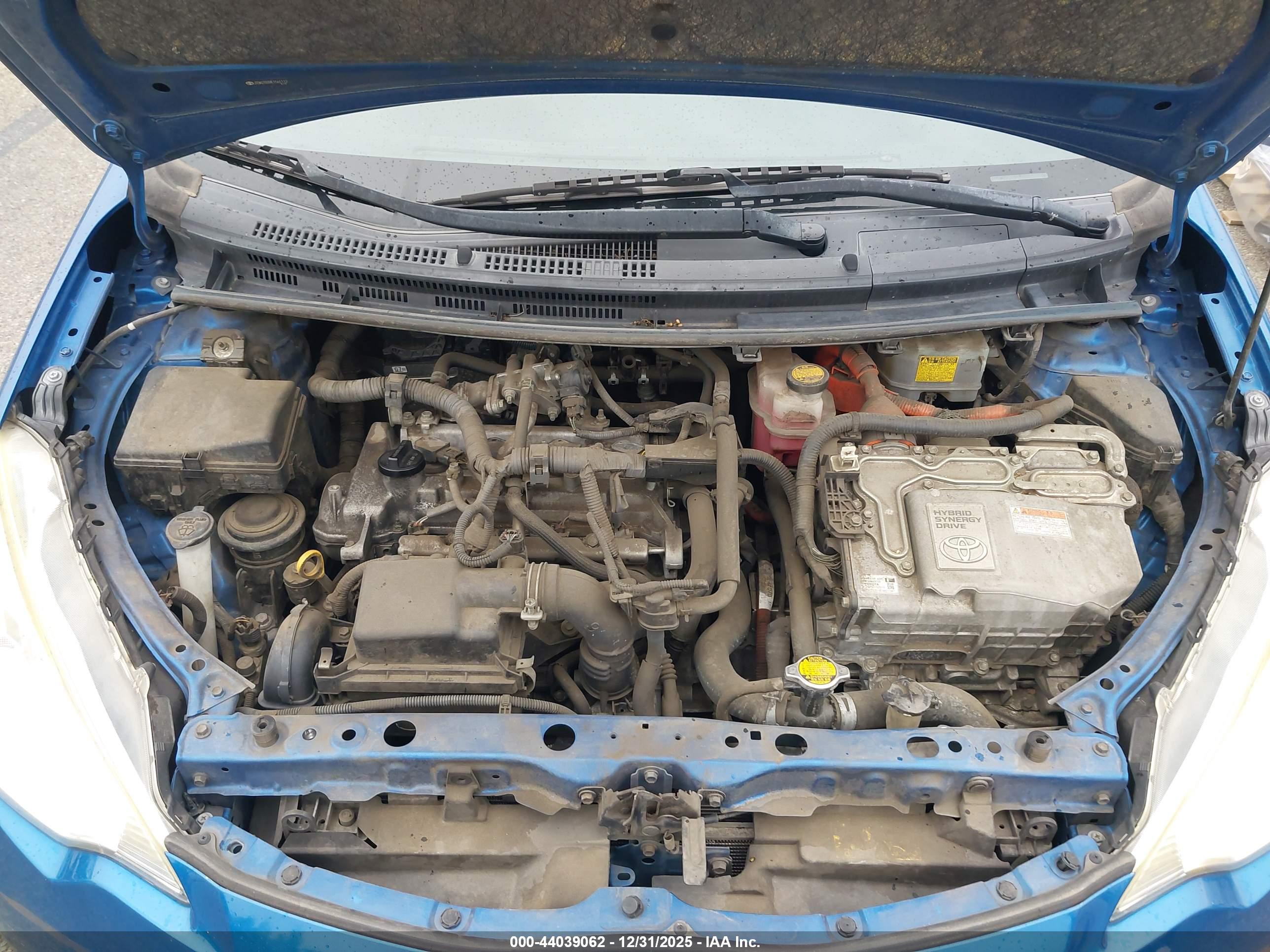 TOYOTA PRIUS image 10