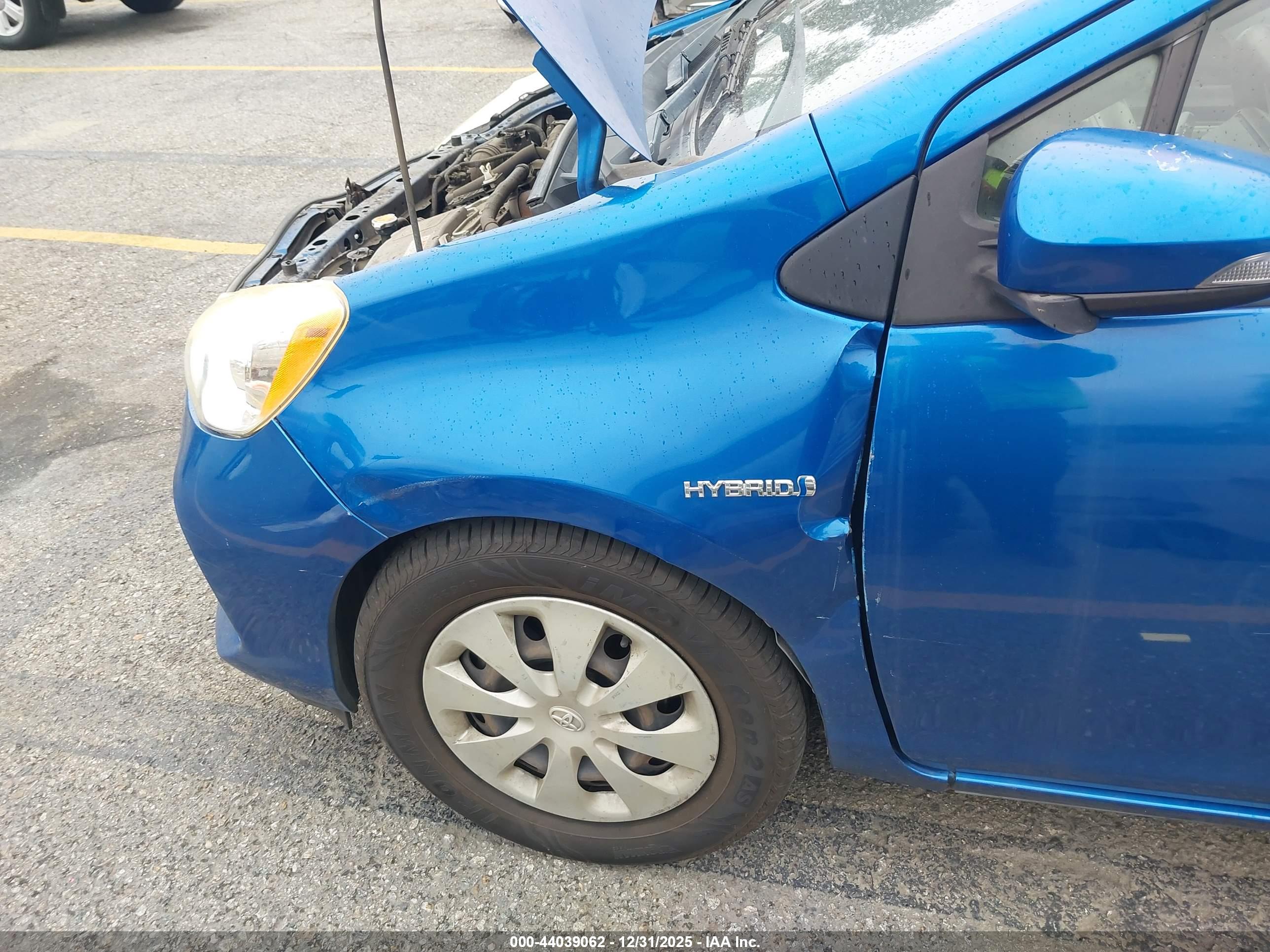 TOYOTA PRIUS image 6