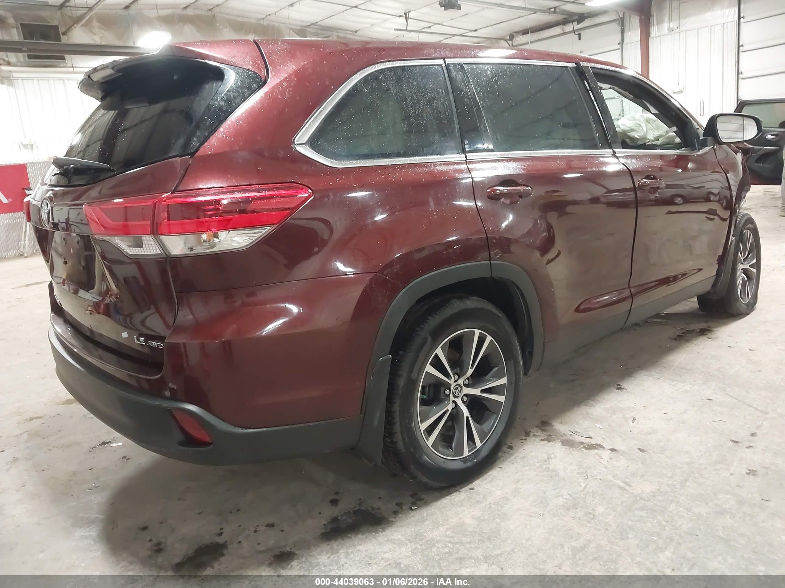 TOYOTA HIGHLANDER image 4