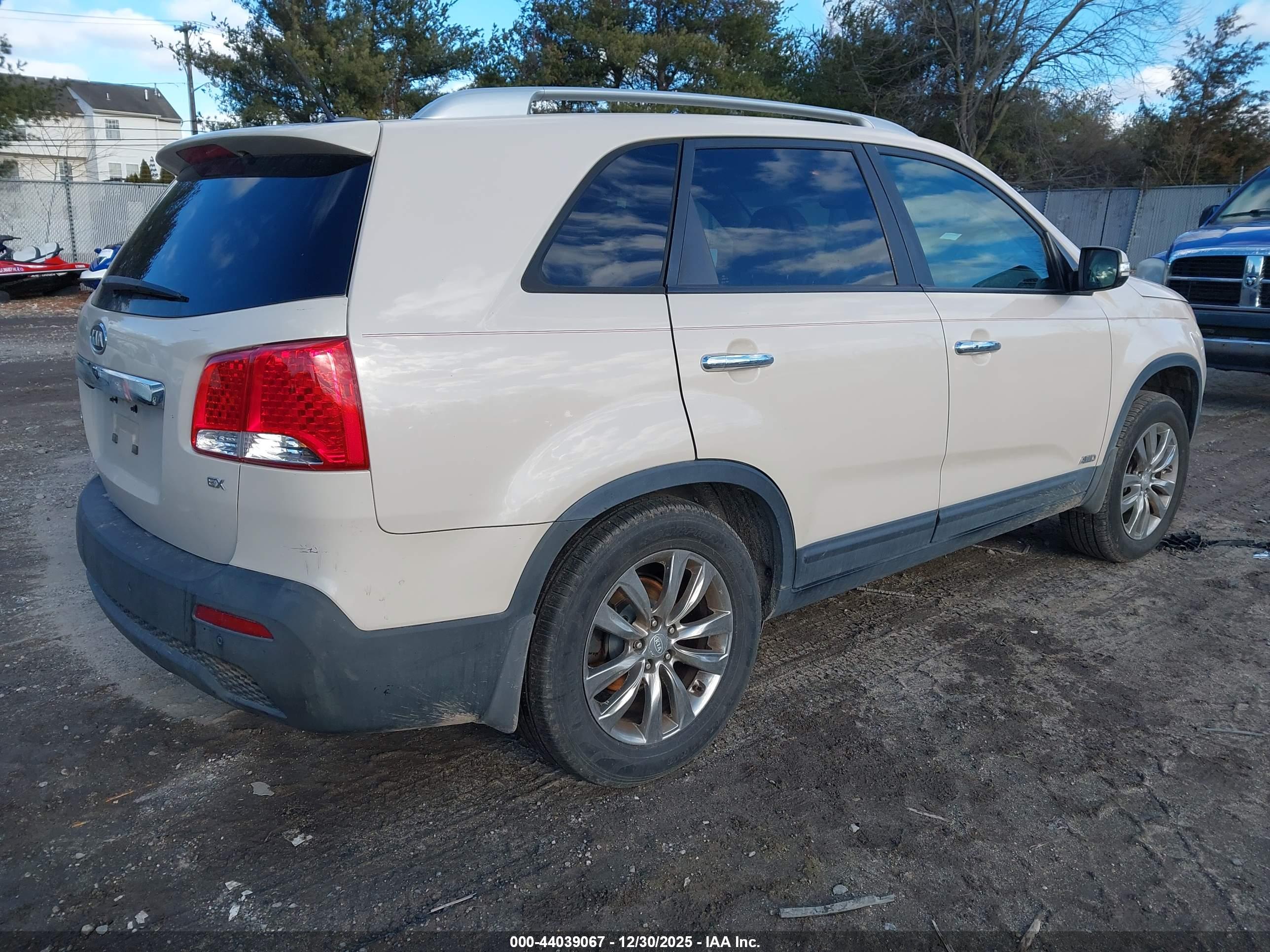 KIA SORENTO image 4