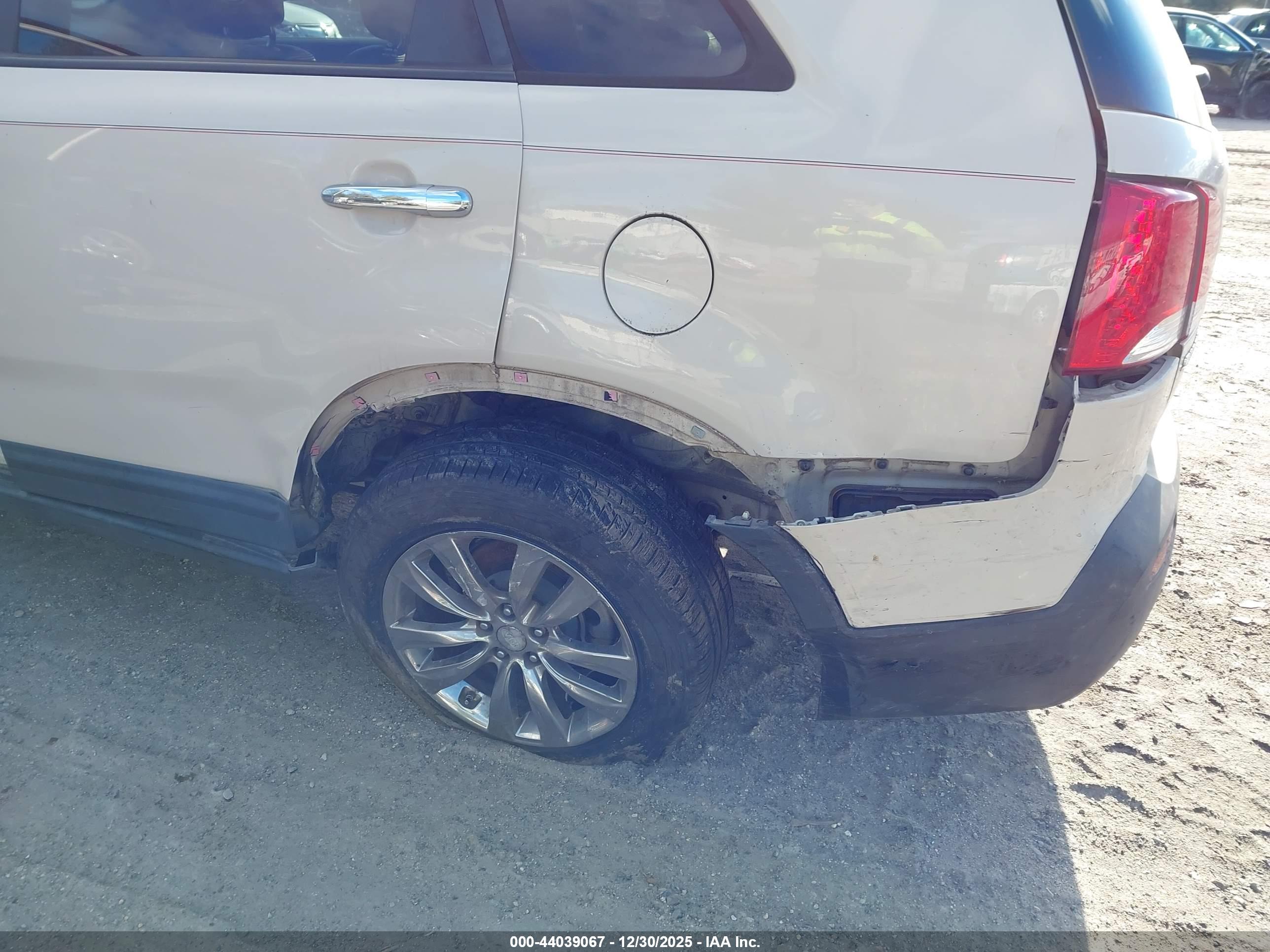 KIA SORENTO image 6