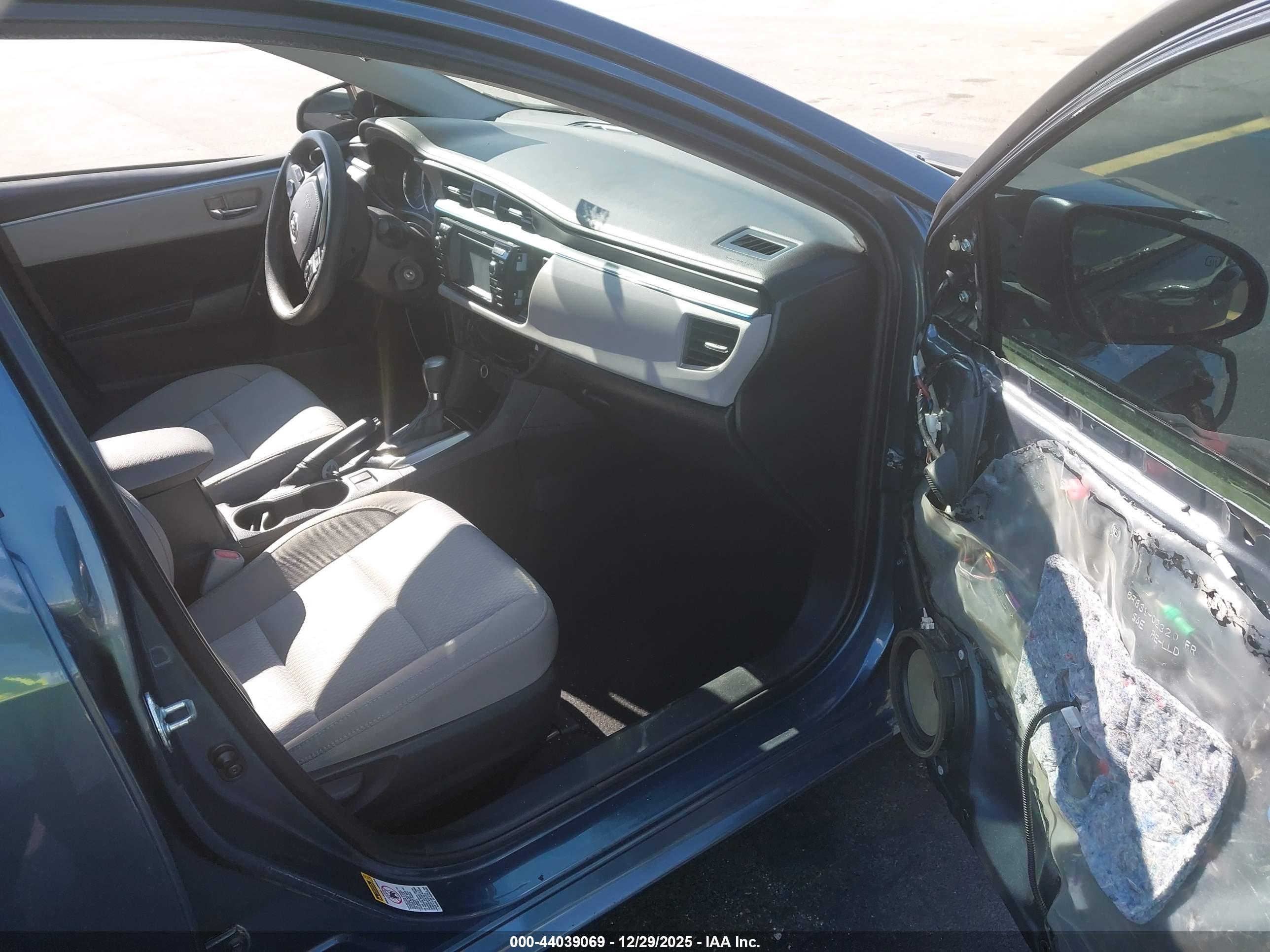TOYOTA COROLLA image 5