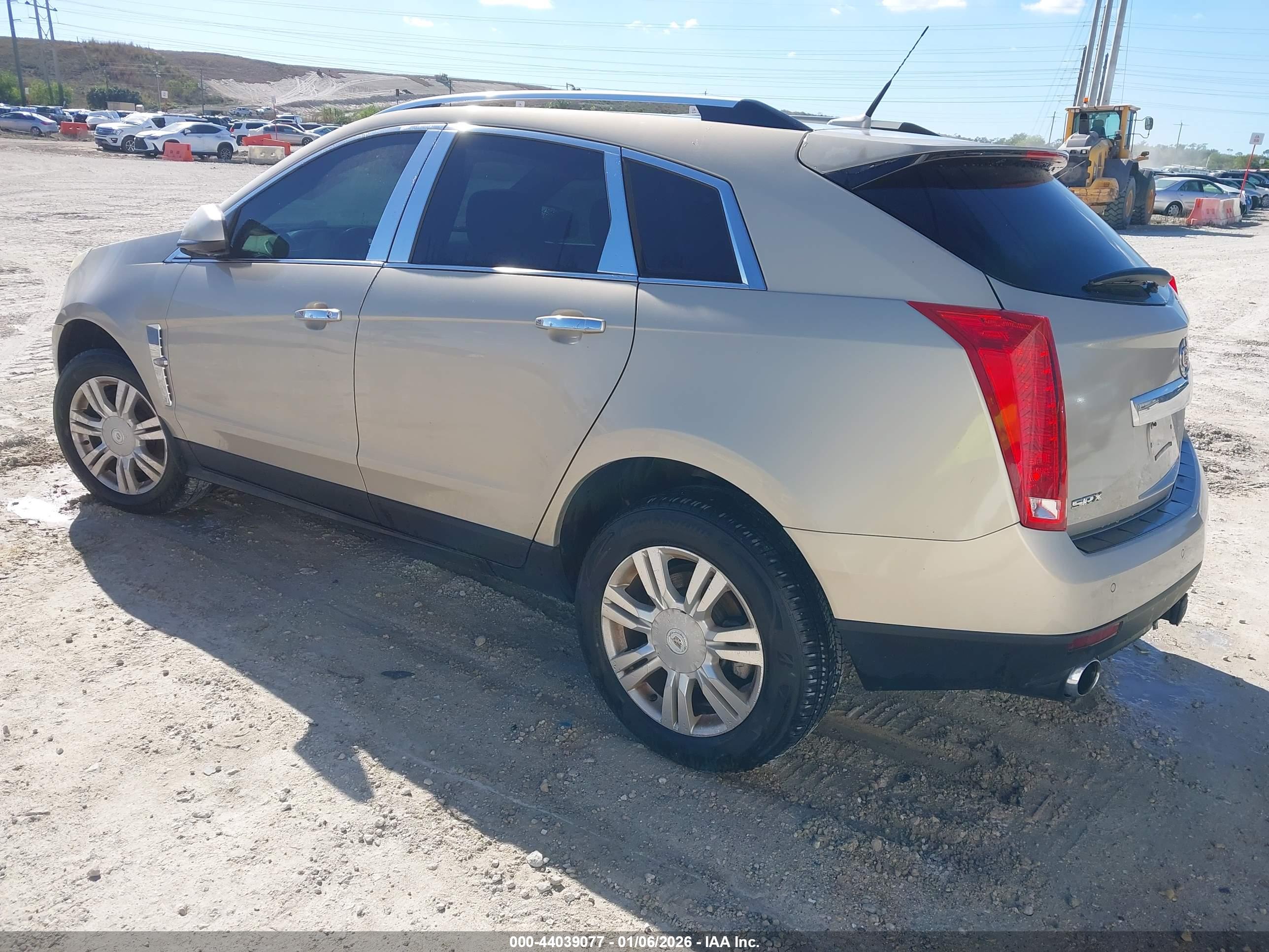 CADILLAC SRX image 3