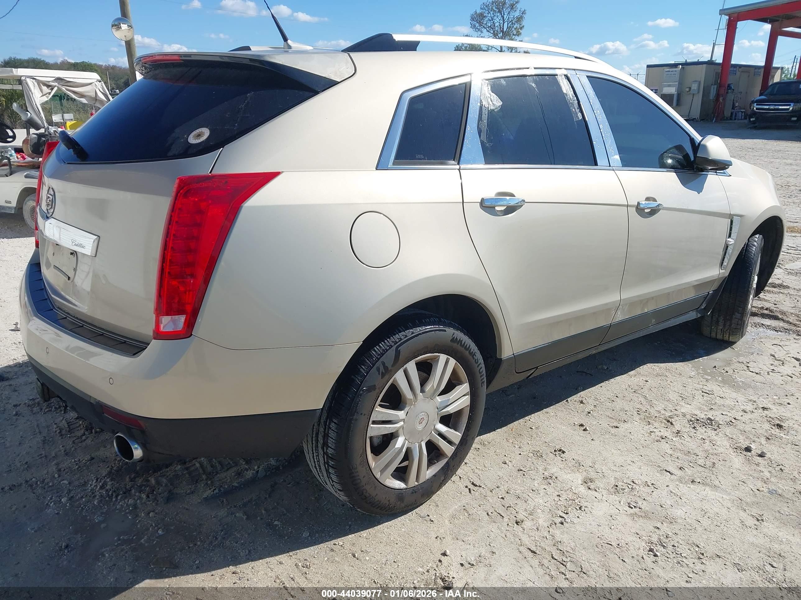 CADILLAC SRX image 4