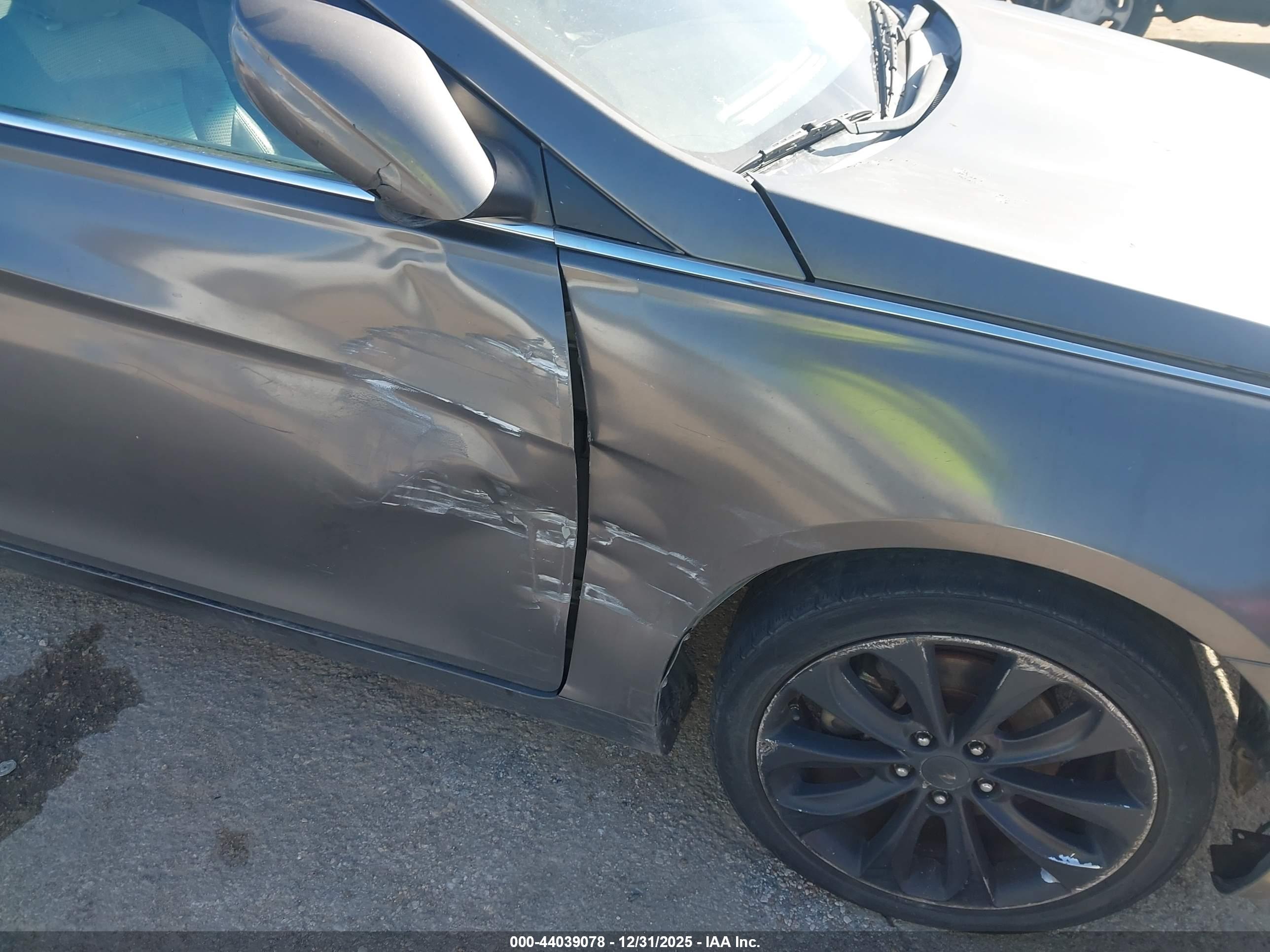 HYUNDAI SONATA image 6