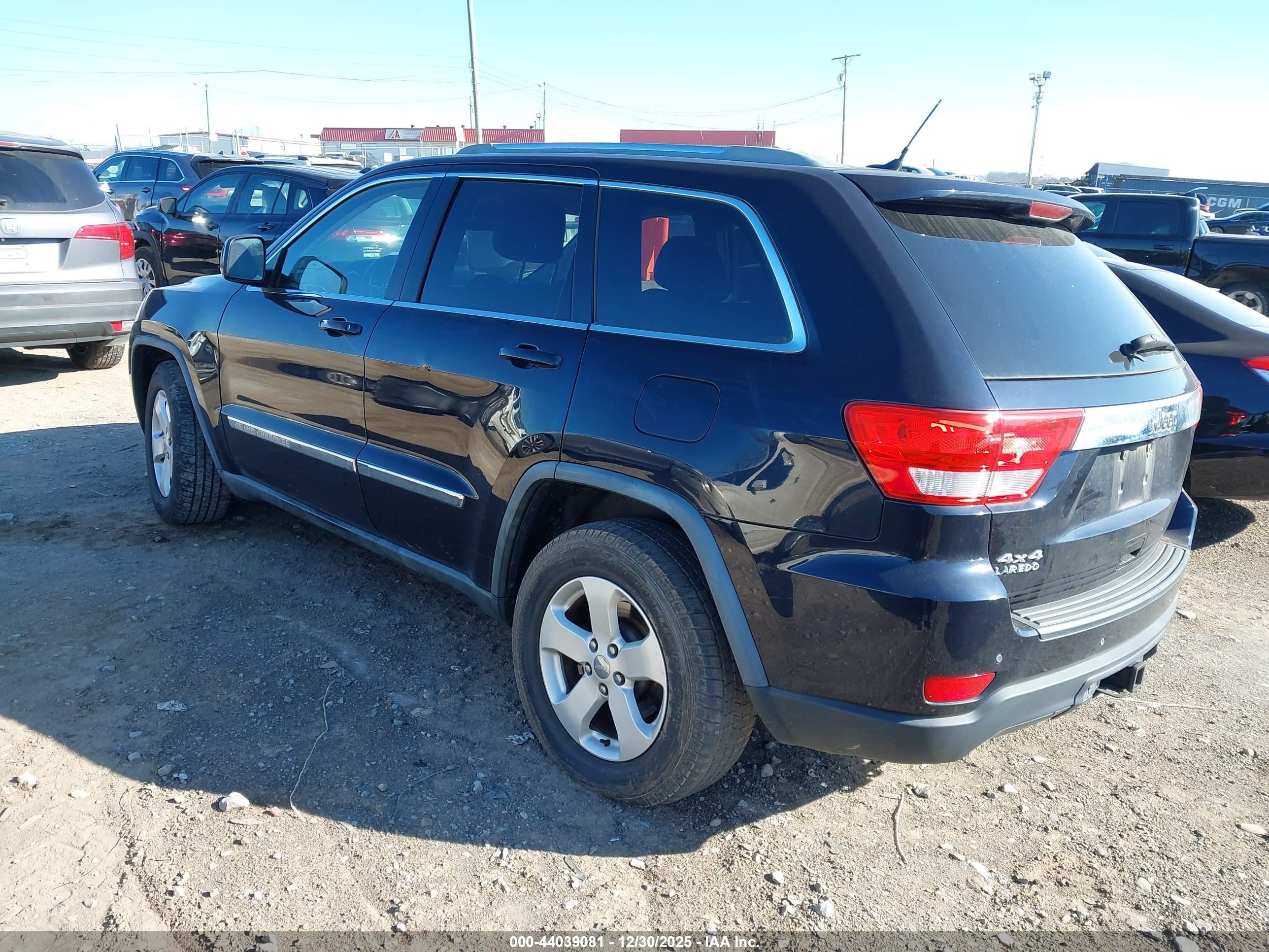 JEEP GRAND image 3