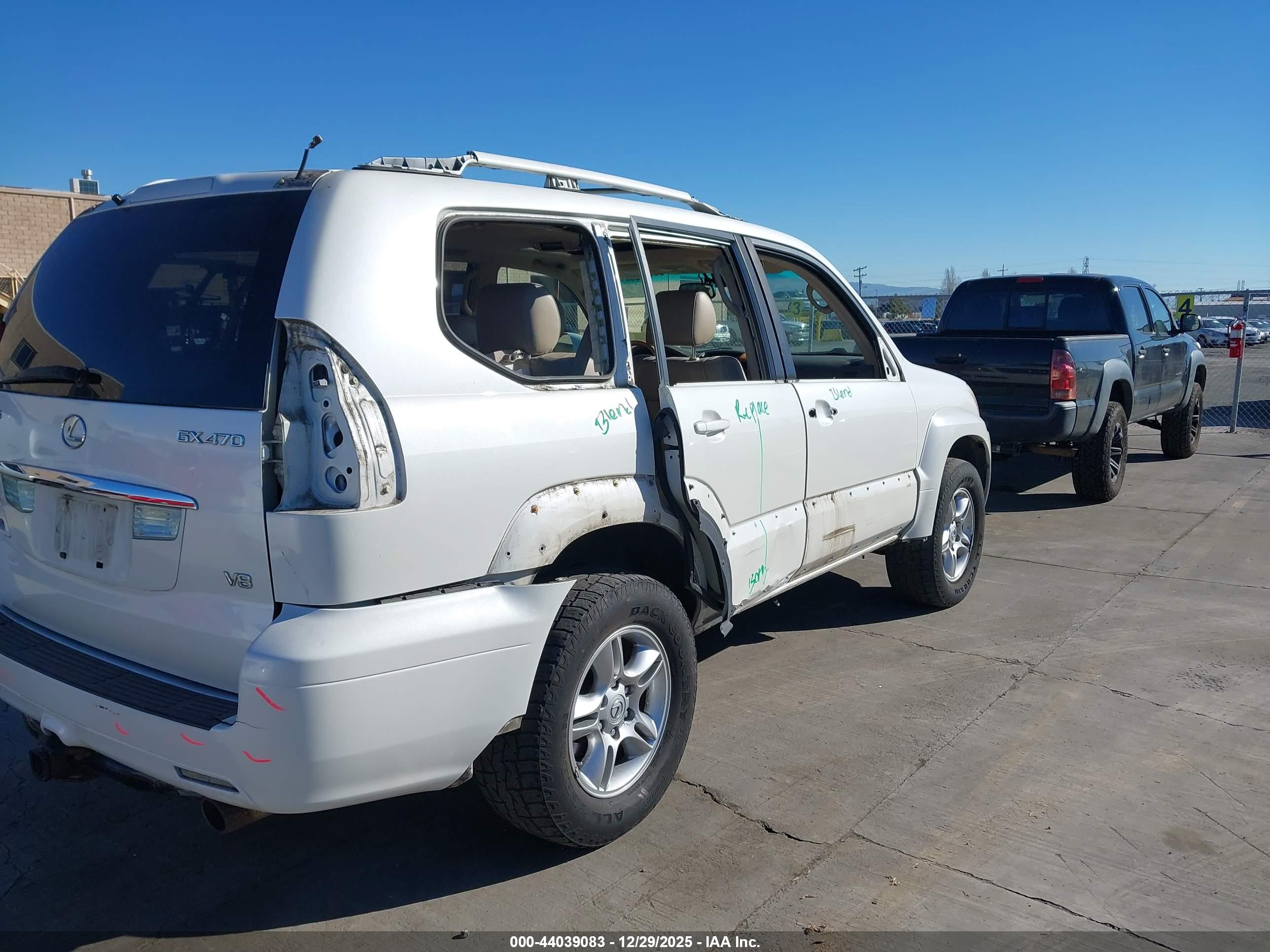LEXUS GX image 6