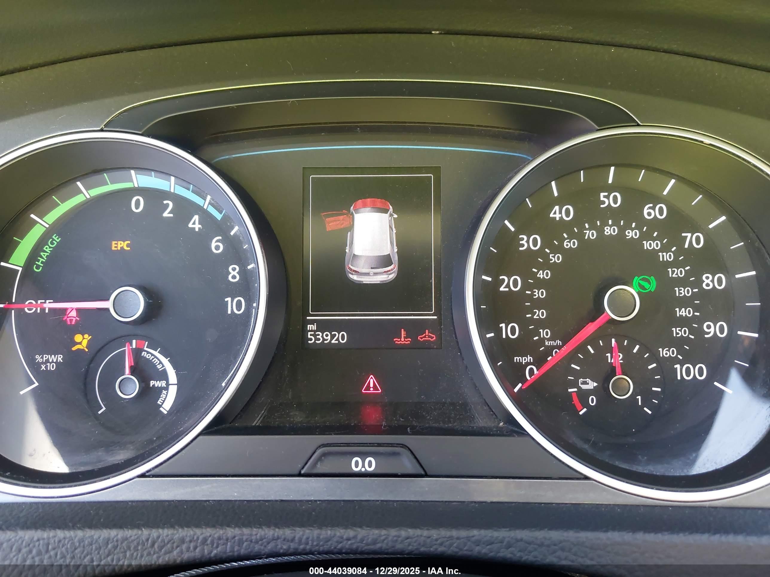VOLKSWAGEN E-GOLF image 7