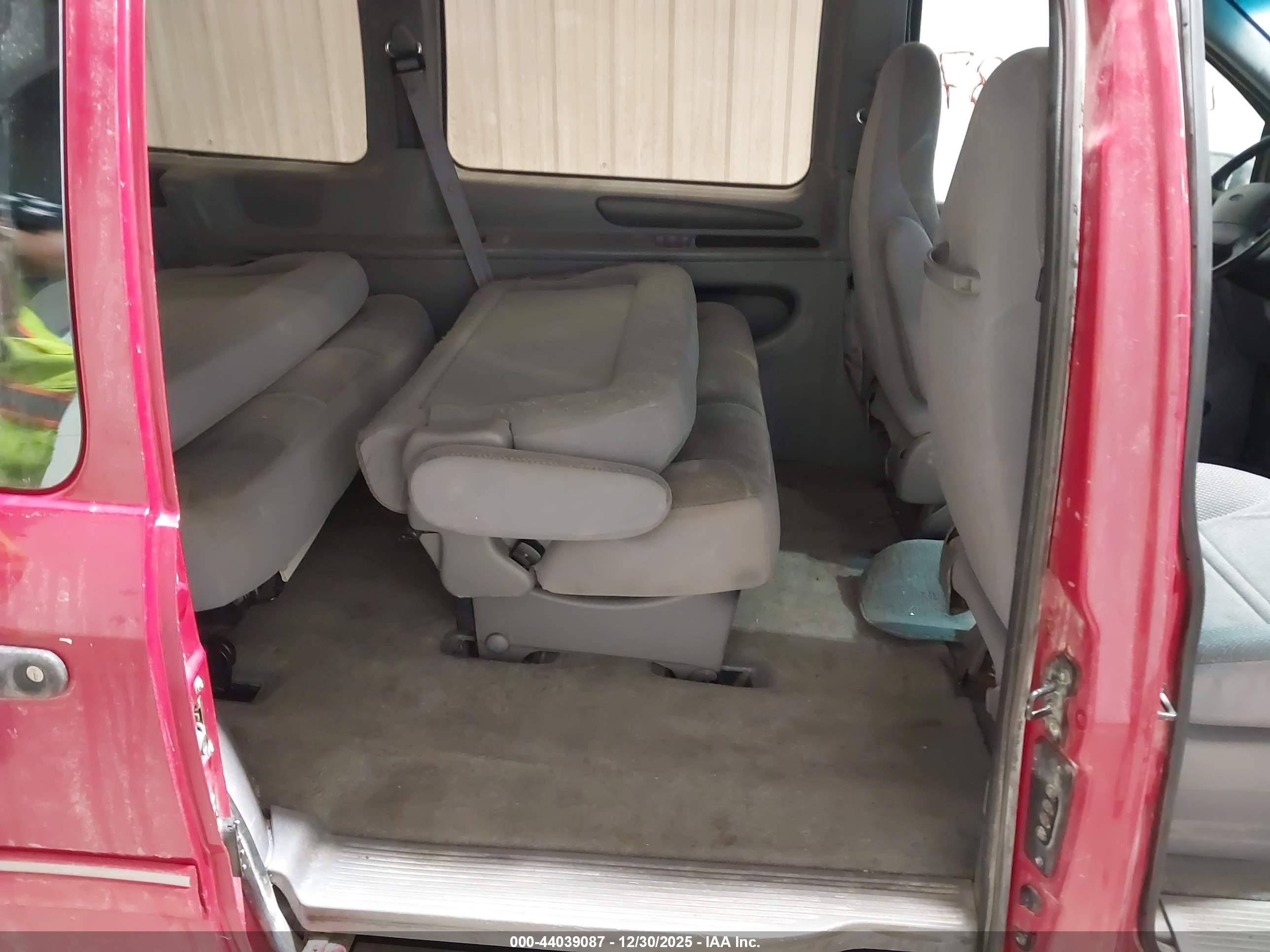 FORD WINDSTAR image 8