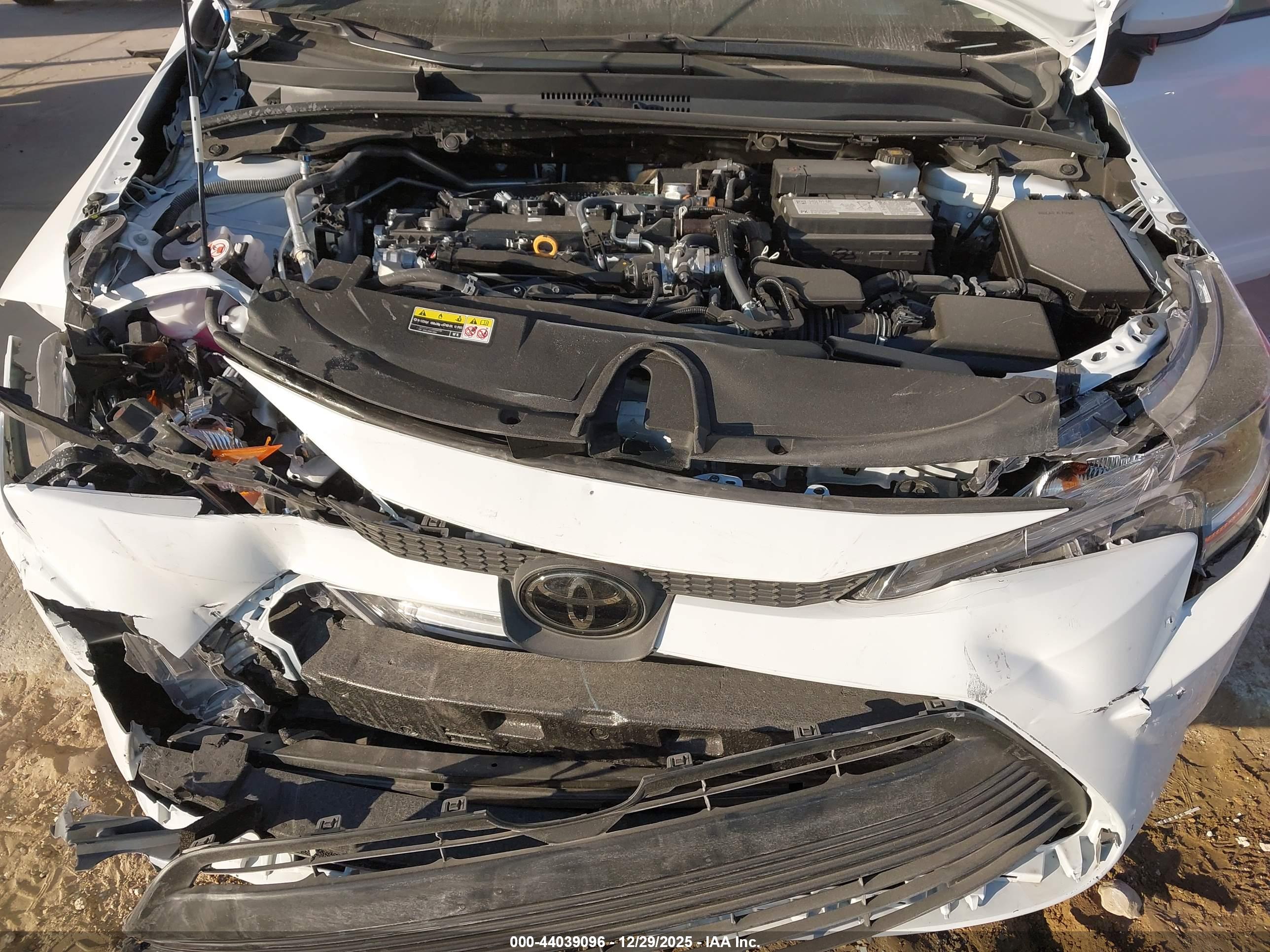 TOYOTA COROLLA image 10