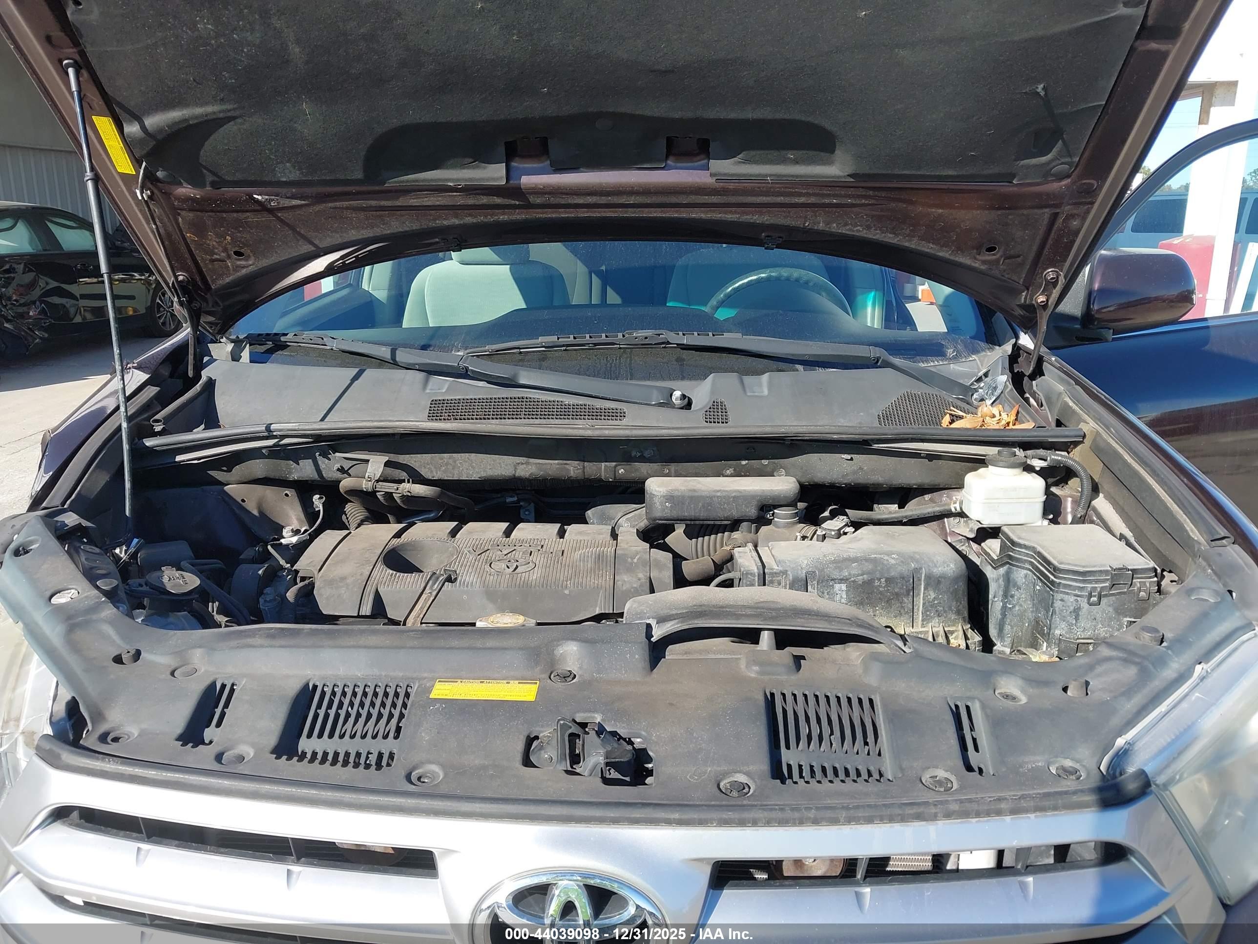 TOYOTA HIGHLANDER image 10