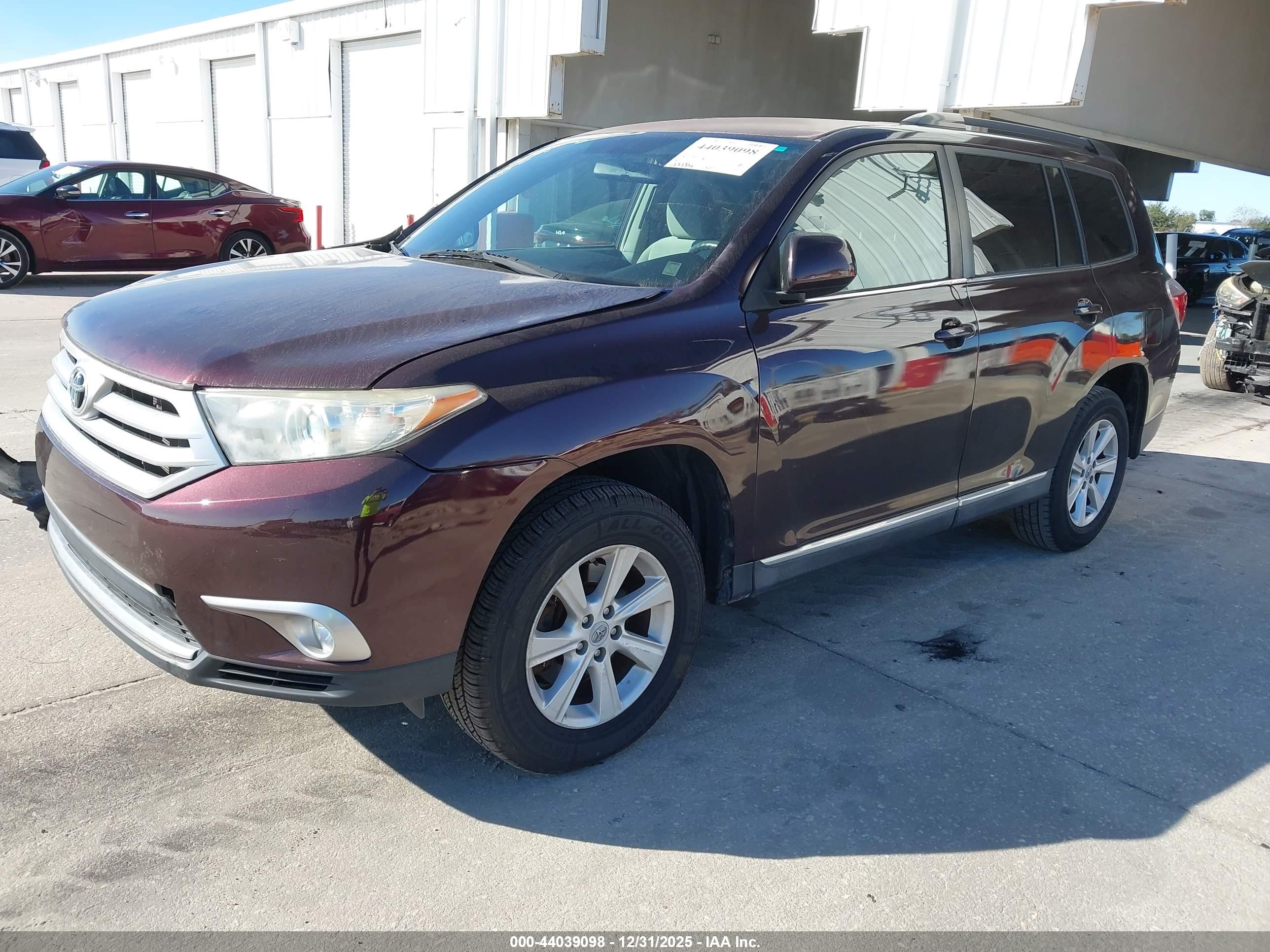 TOYOTA HIGHLANDER image 2