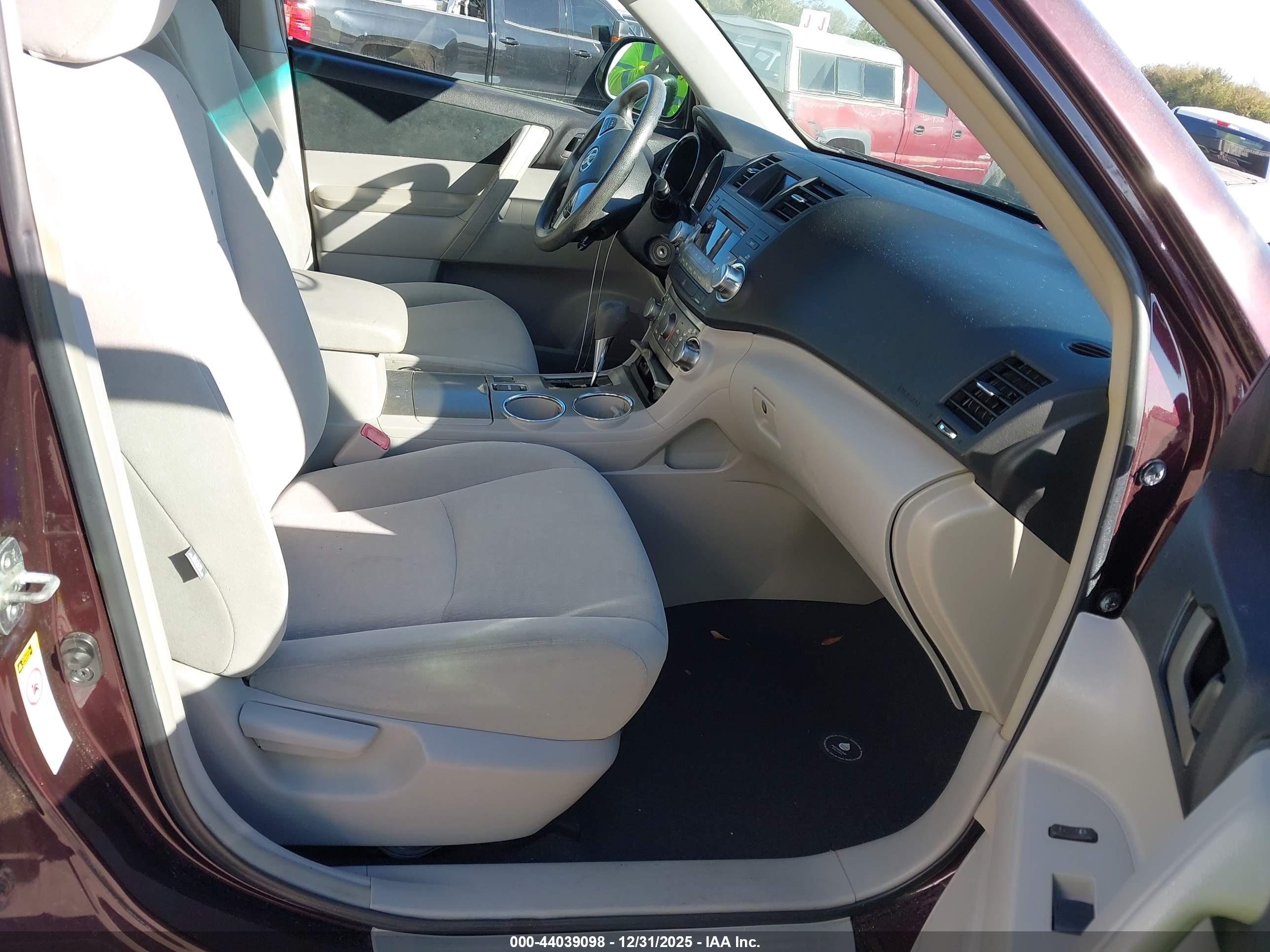 TOYOTA HIGHLANDER image 5