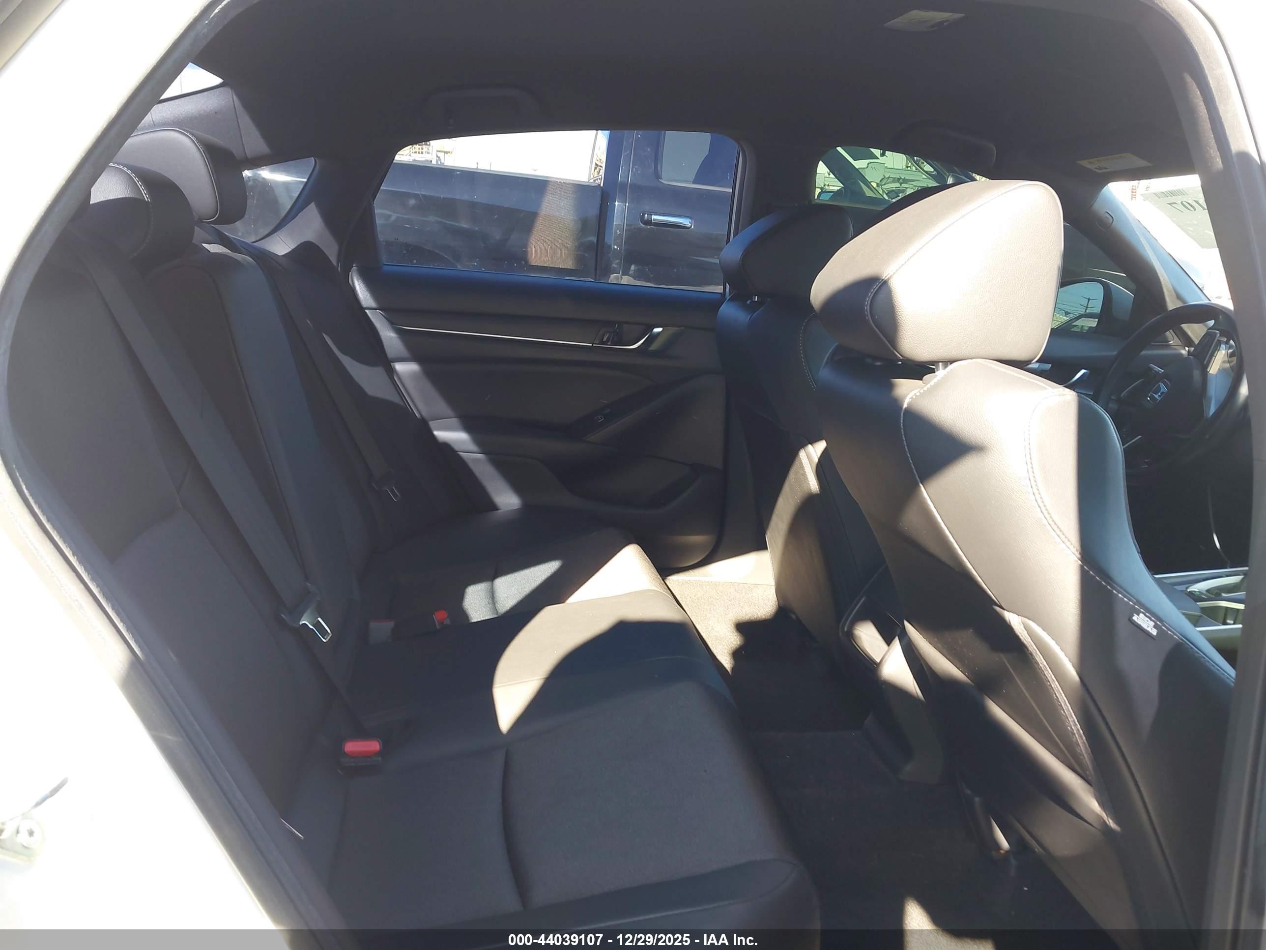 HONDA ACCORD image 8