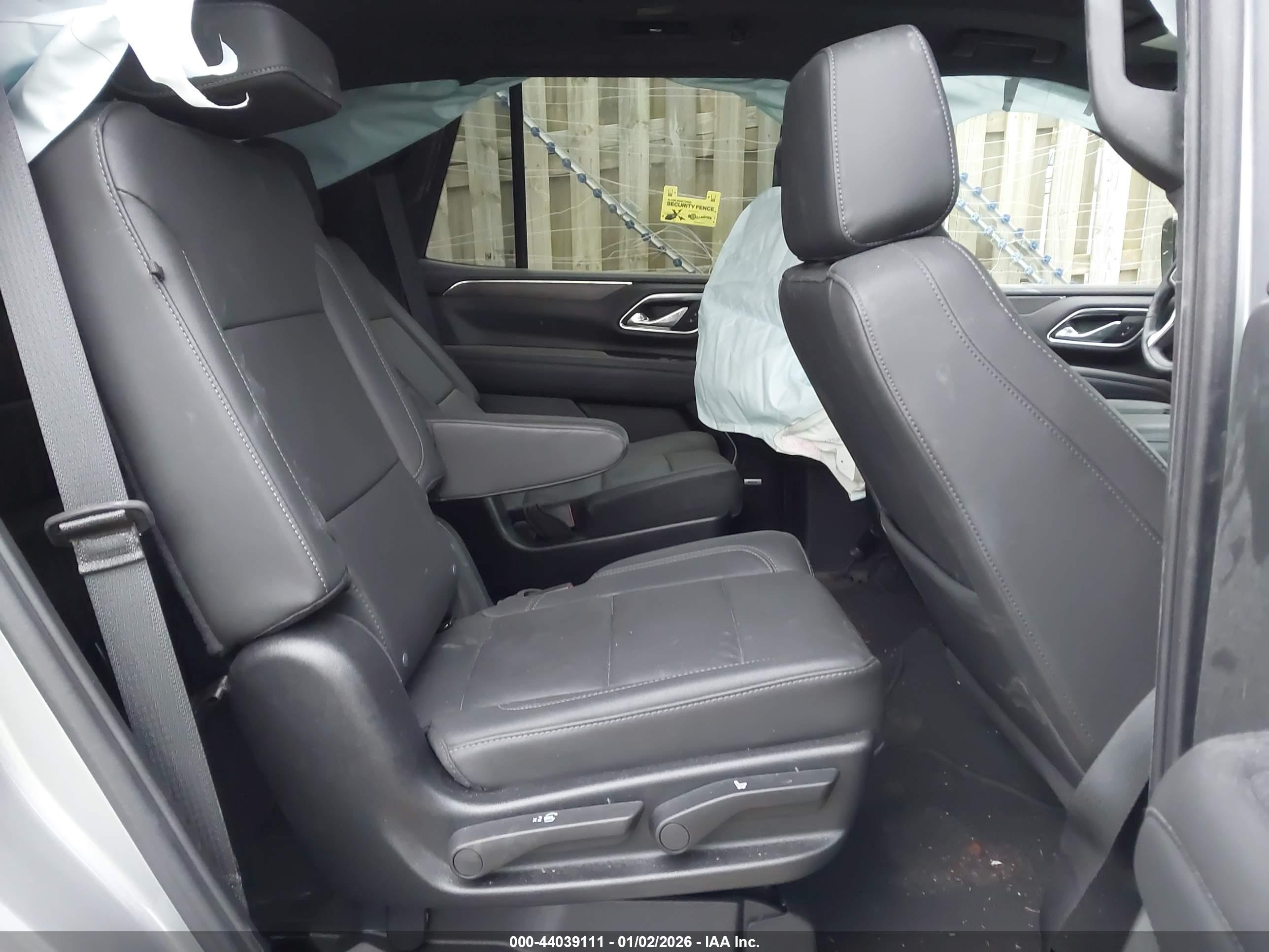 CHEVROLET TAHOE image 8