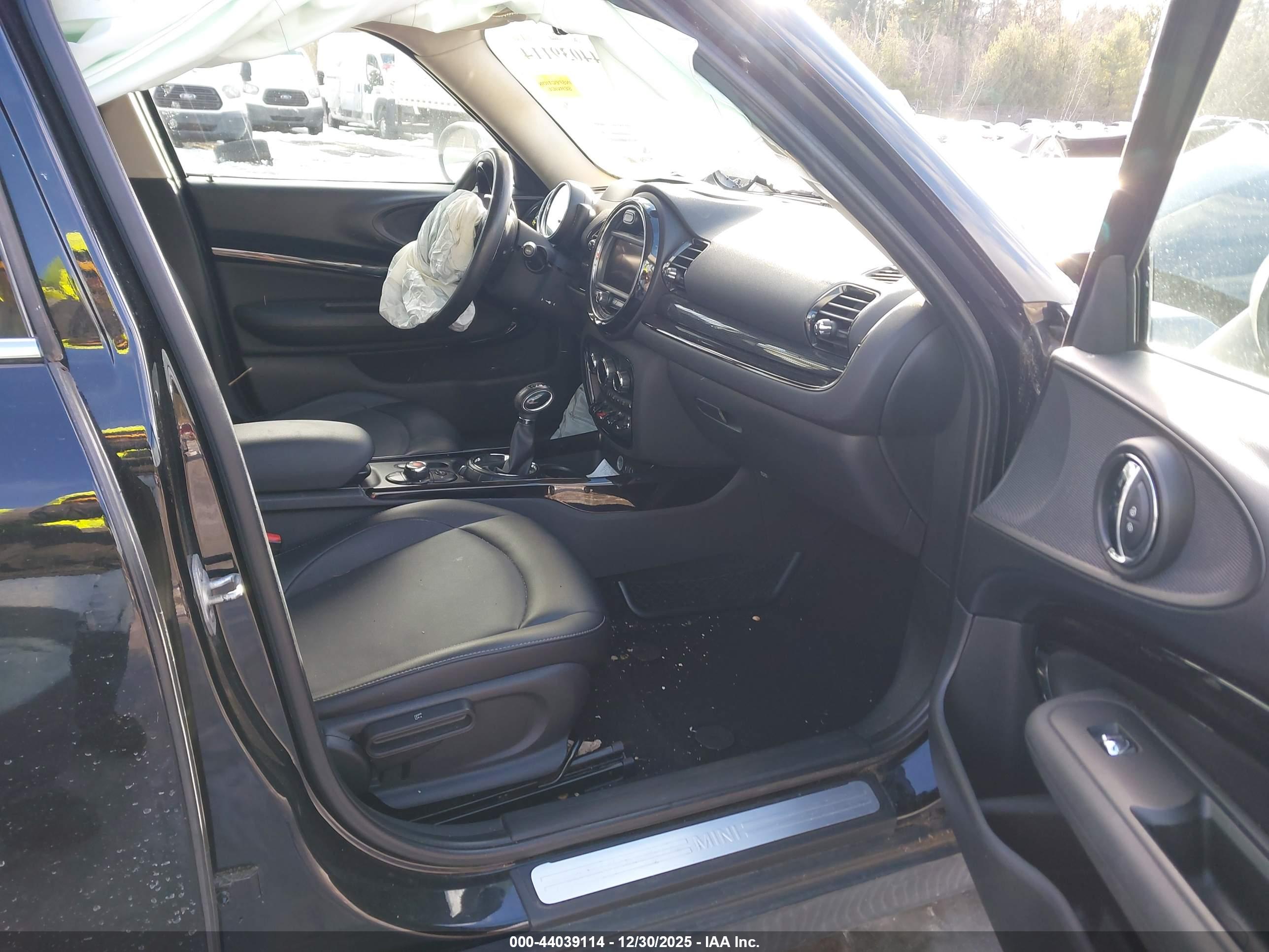 MINI CLUBMAN image 5