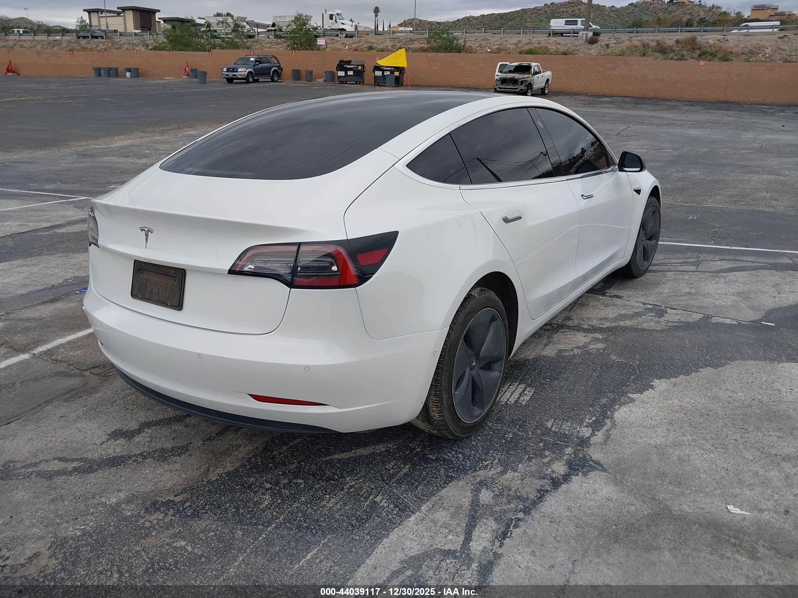 TESLA MODEL image 4