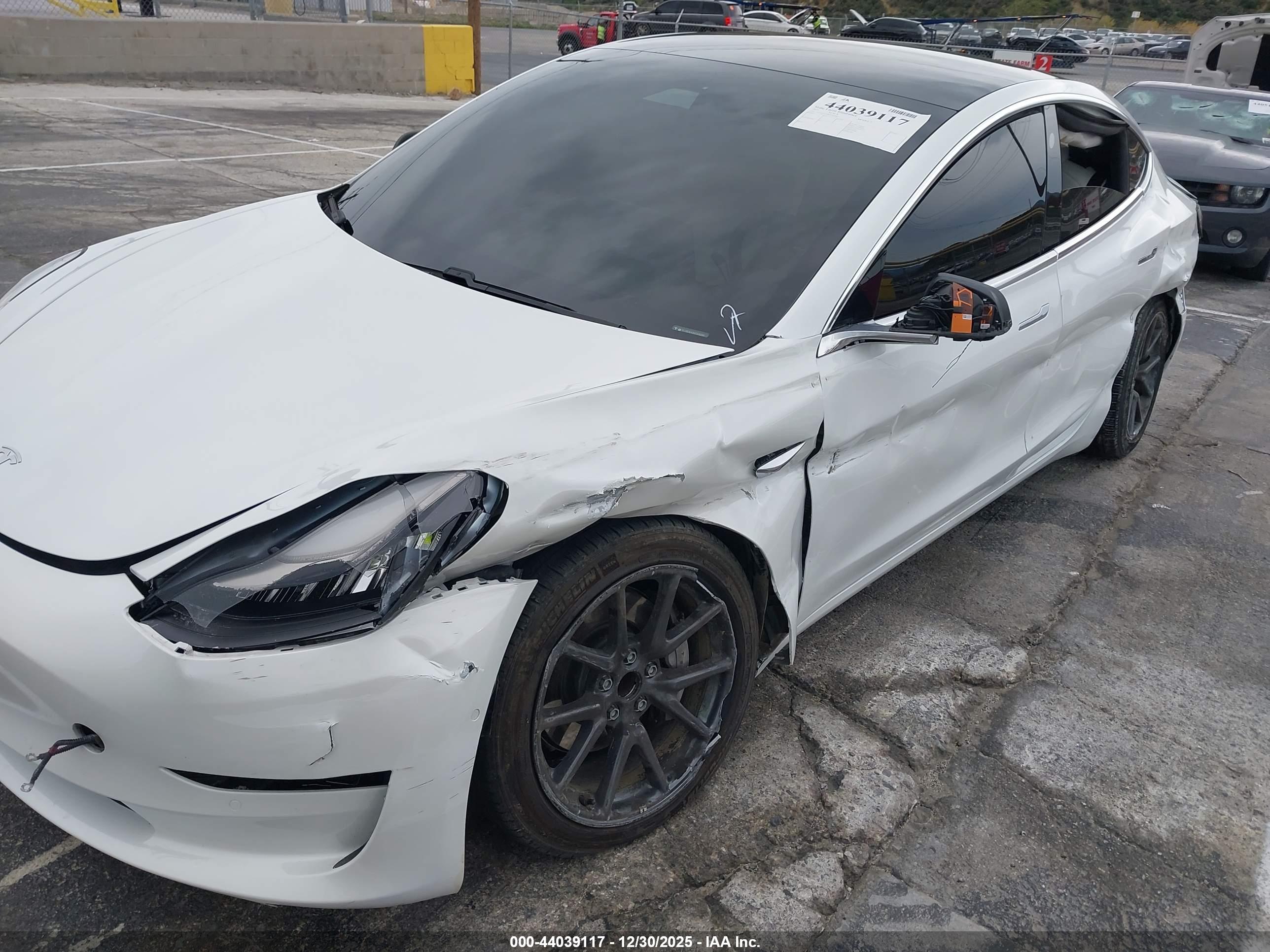 TESLA MODEL image 6
