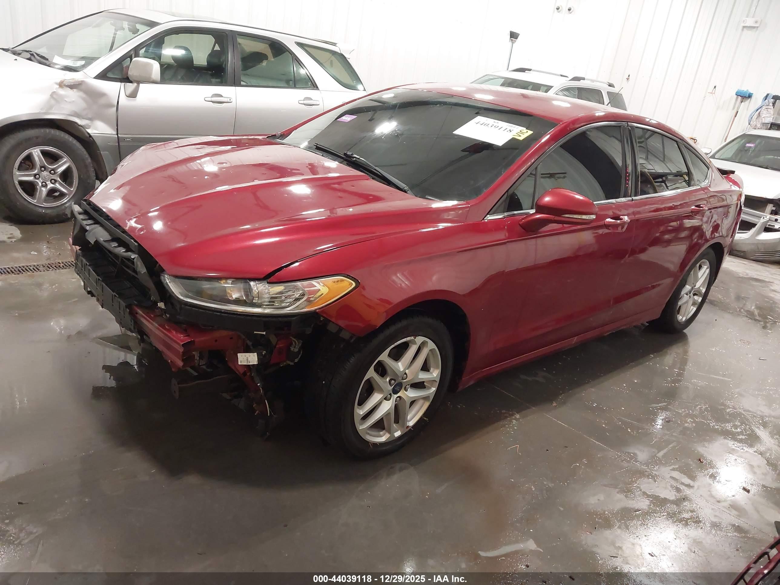 FORD FUSION image 2