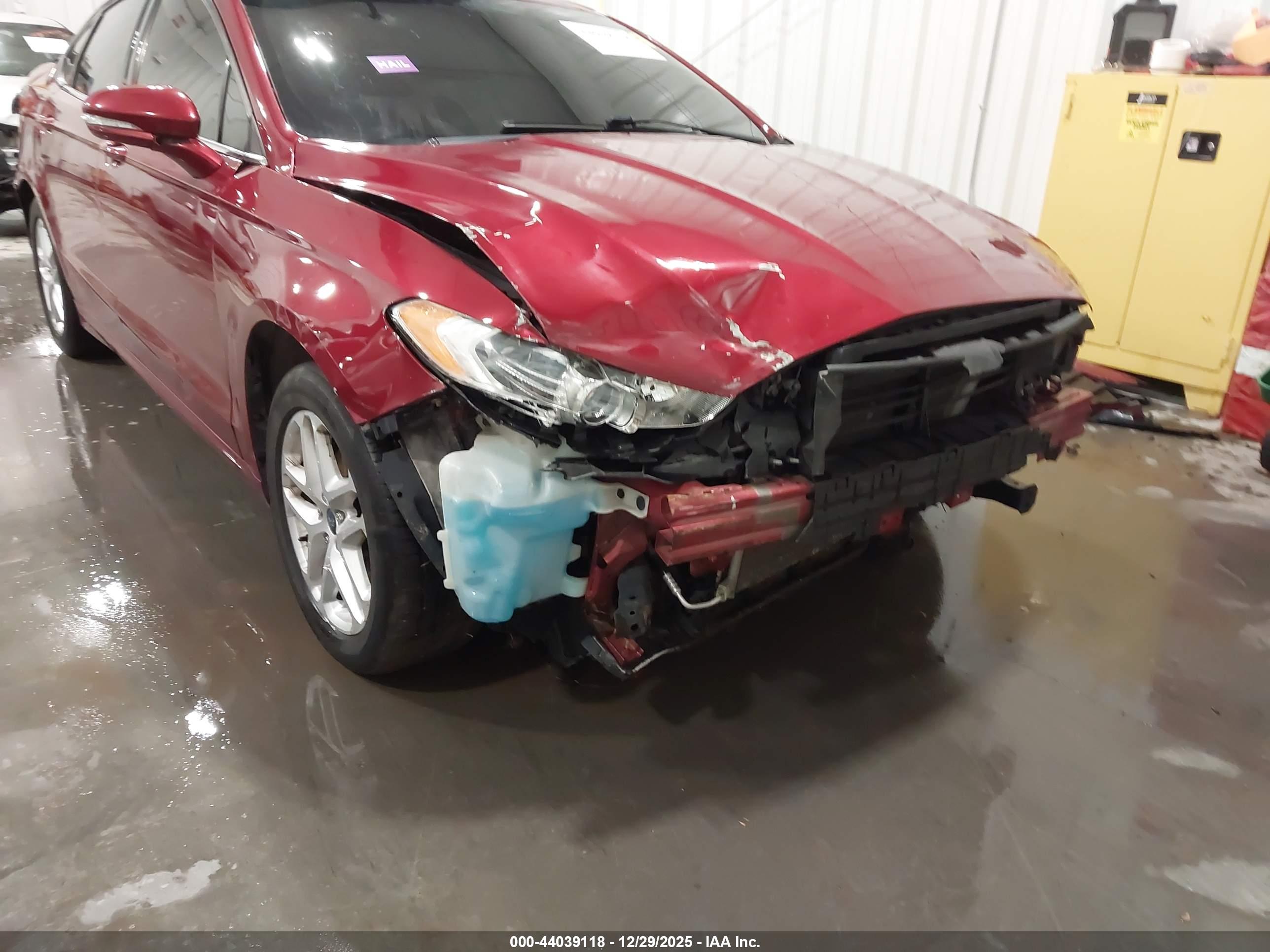 FORD FUSION image 6